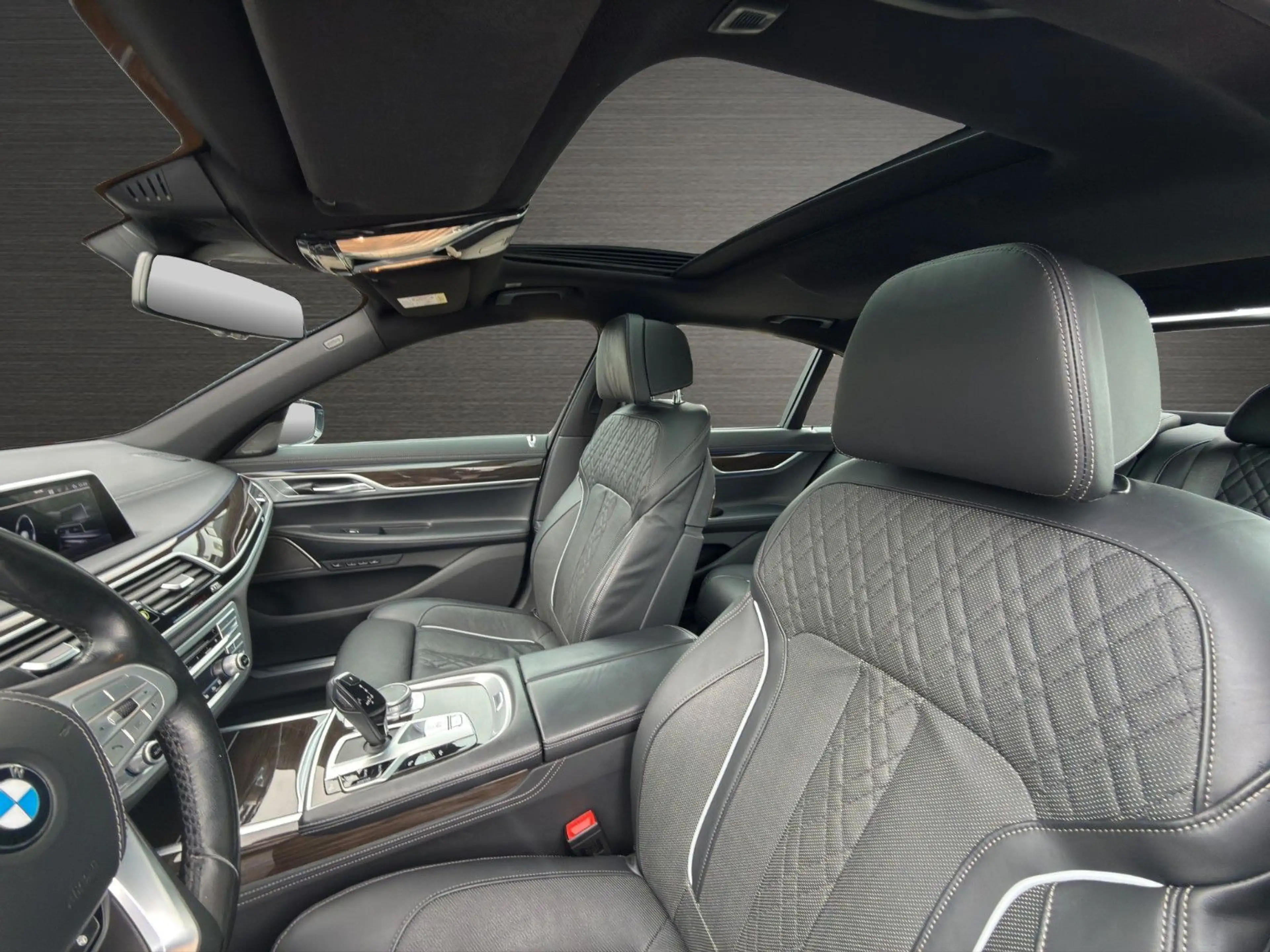BMW 740 d xDrive VOLL VOLL Standheizung Head-UP 360° — photo 12