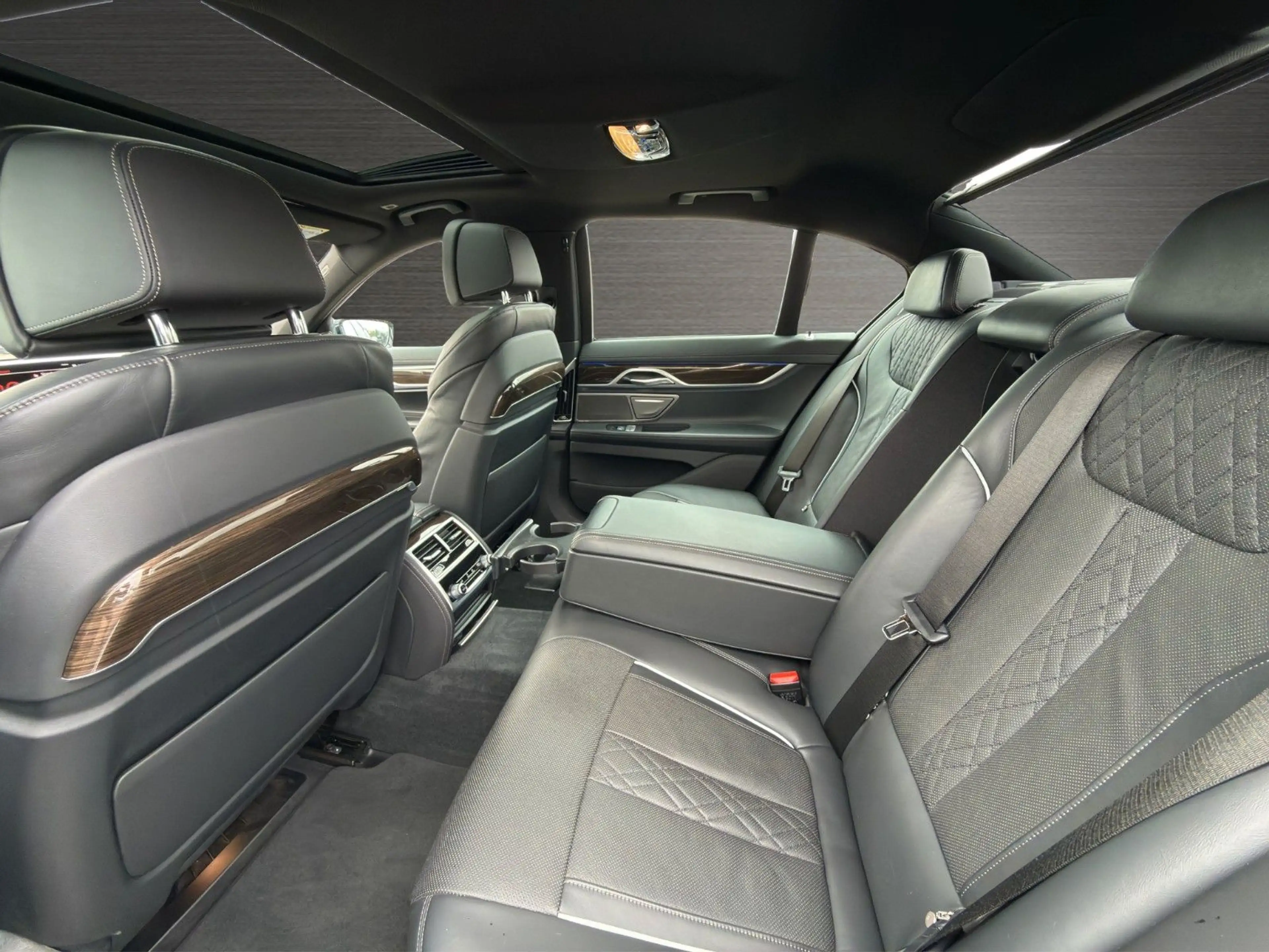 BMW 740 d xDrive VOLL VOLL Standheizung Head-UP 360° — photo 13