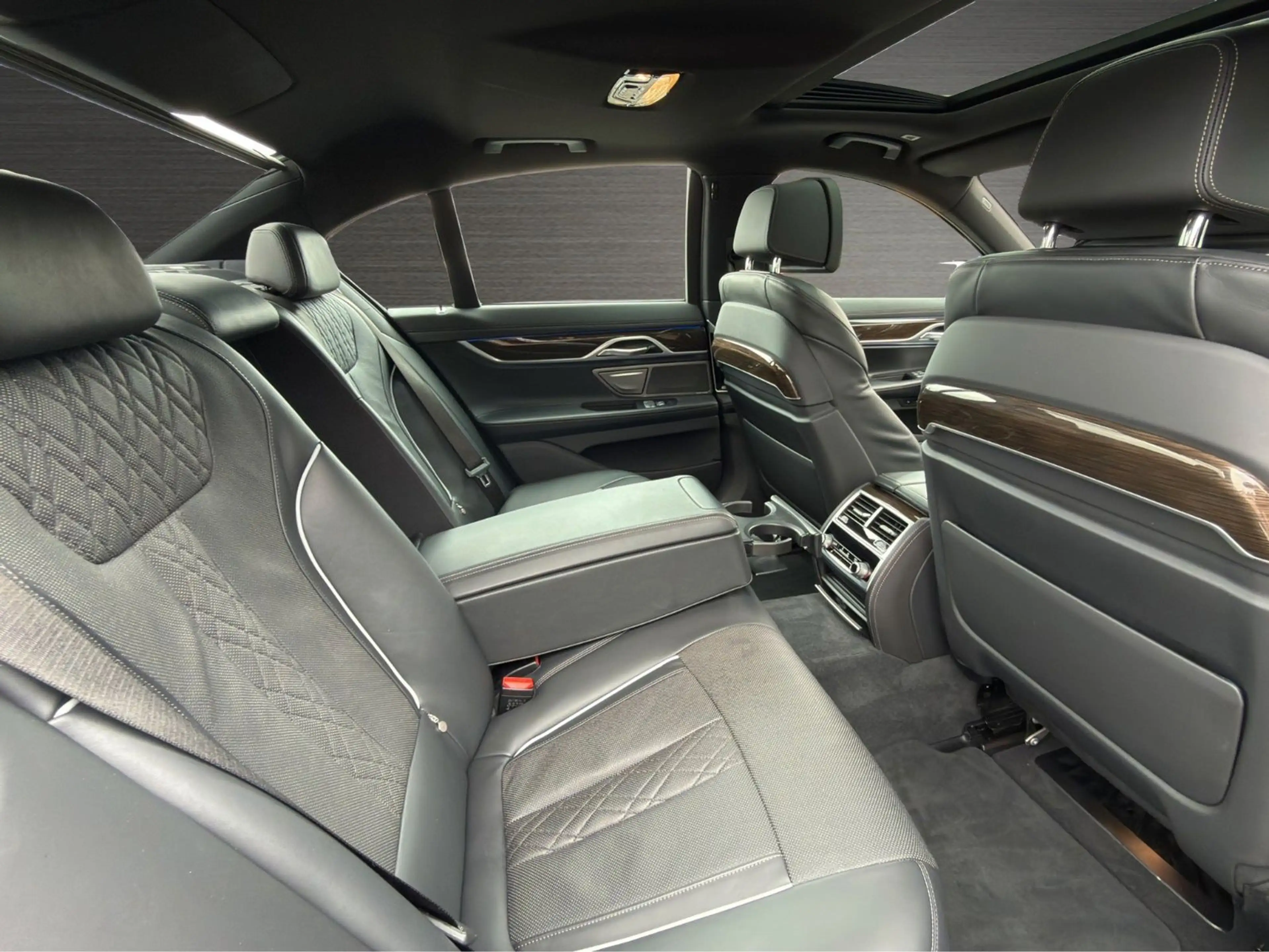 BMW 740 d xDrive VOLL VOLL Standheizung Head-UP 360° — photo 15