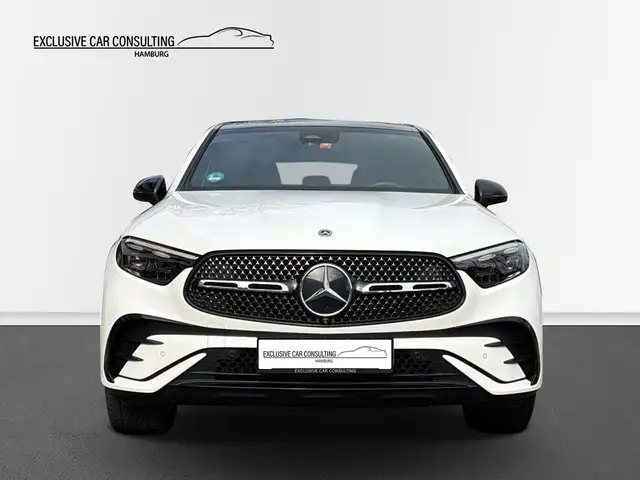 Mercedes-Benz GLC view 2