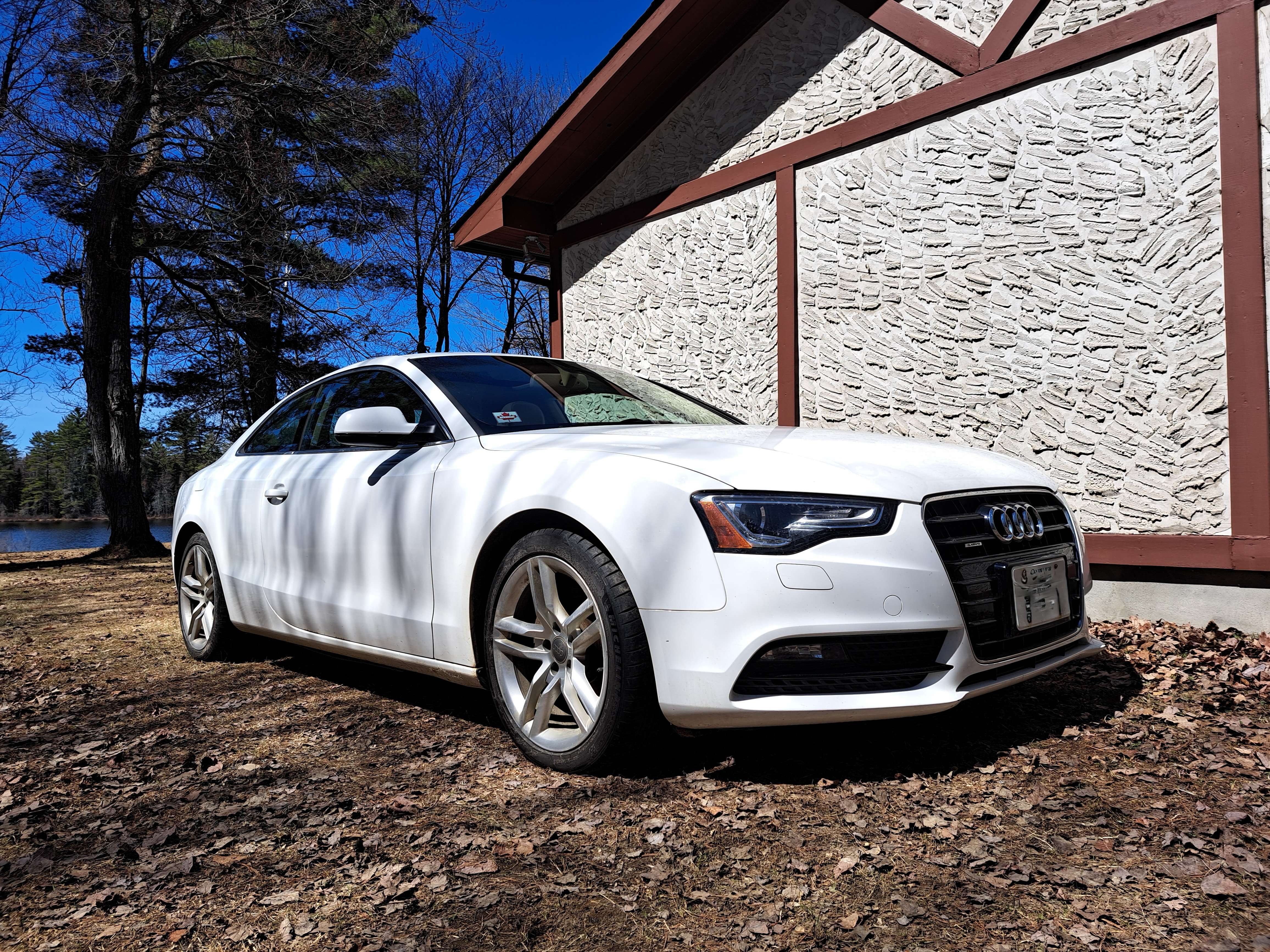 2013 Audi A5 Premium with upgrades: Multimedia Interface, Navigation, heated leather power seats alt 4