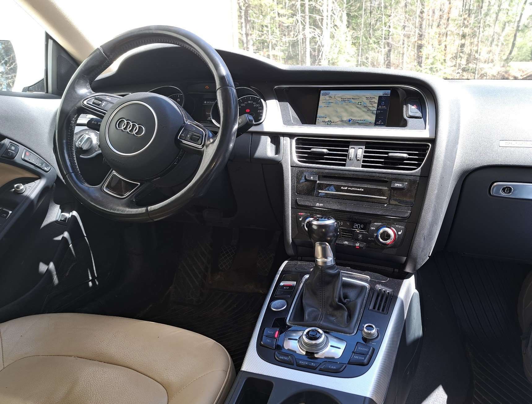 2013 Audi A5 Premium with upgrades: Multimedia Interface, Navigation, heated leather power seats thumb 8
