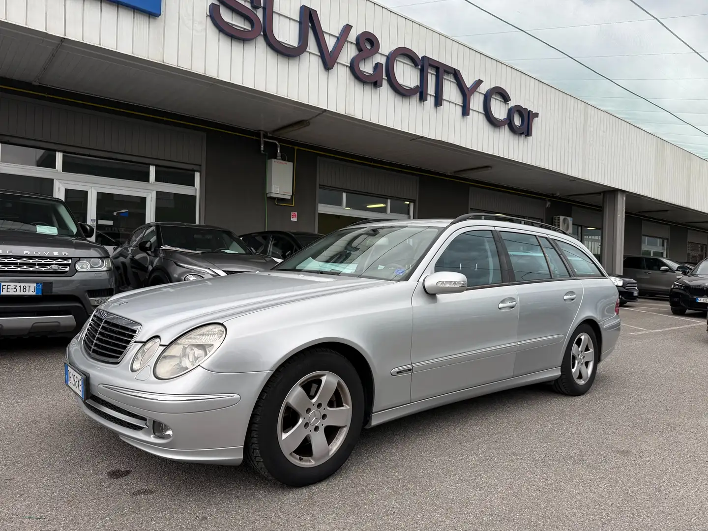 Mercedes-Benz E 280 cdi V6 Avantgarde Gris - 1