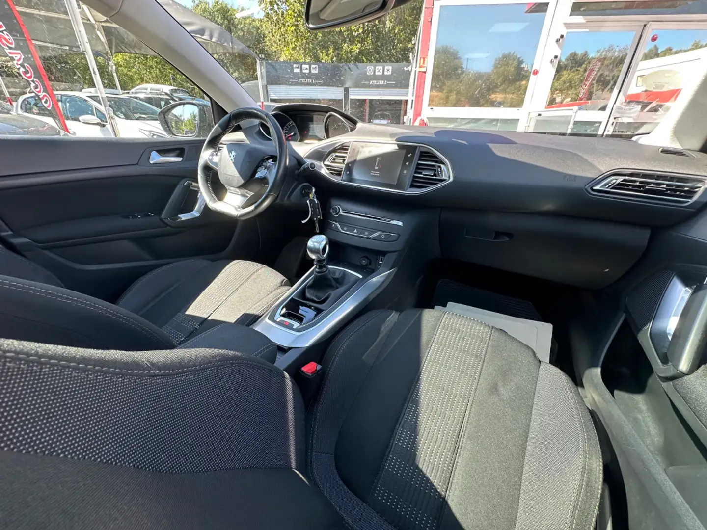 Peugeot 308 SW 1.6 BlueHDi 120ch Allure CAMERA / GPS - 2