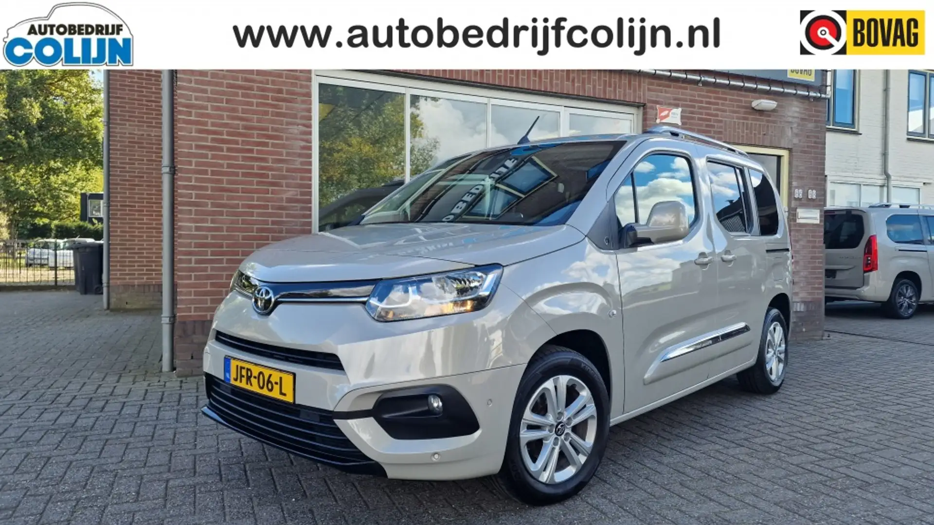 Toyota Proace City Verso 1.2 Turbo Dynamic 5 Pers, Panodak, Adap-crui Grijs - 1