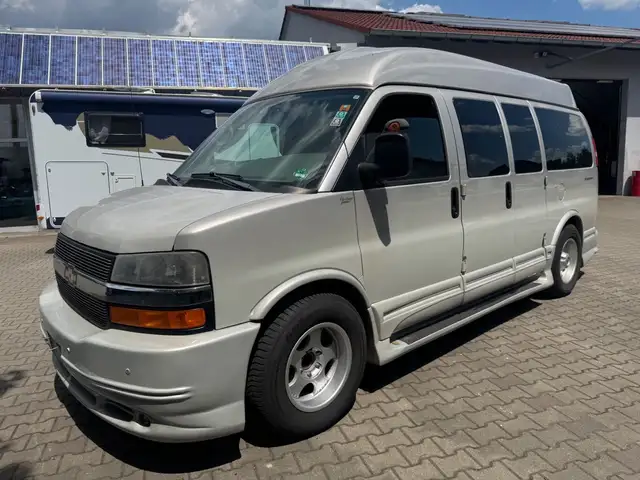 Chevrolet Express Starcraft Heritage LPG Bett Camper