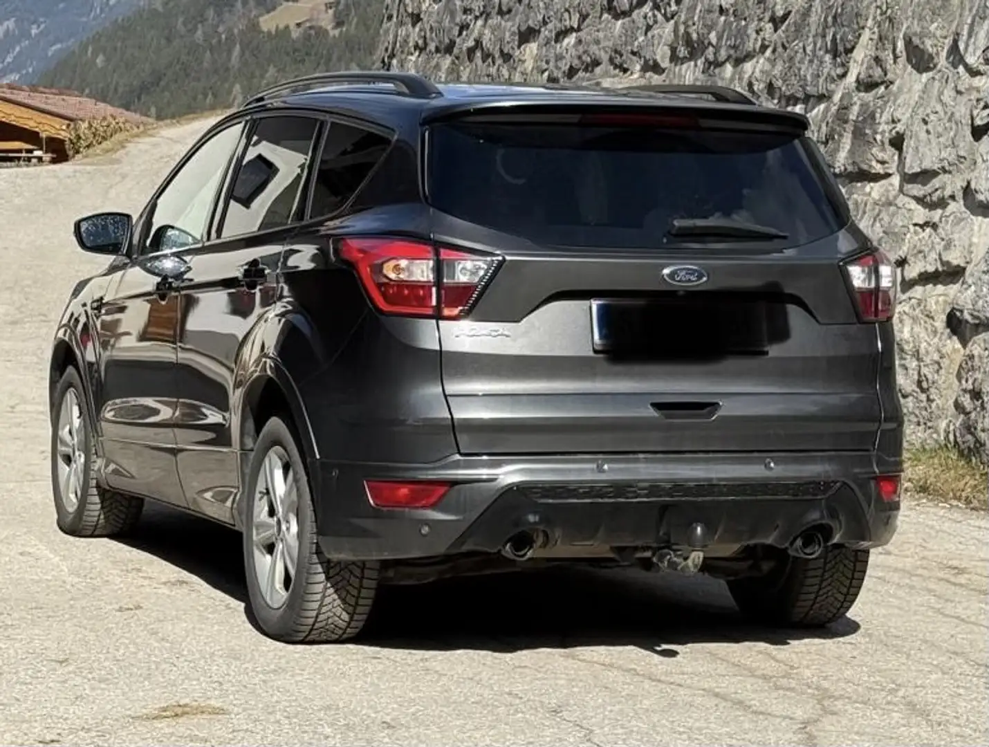 Ford Kuga 2,0 TDCi ST-Line Start/Stop Powershift Aut. AWD - 2