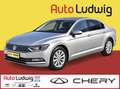 Volkswagen Passat Highline 1,6 TDI*LEDER*PARKPILOT*SHZ*TEMPOMT* Silber - thumbnail 1