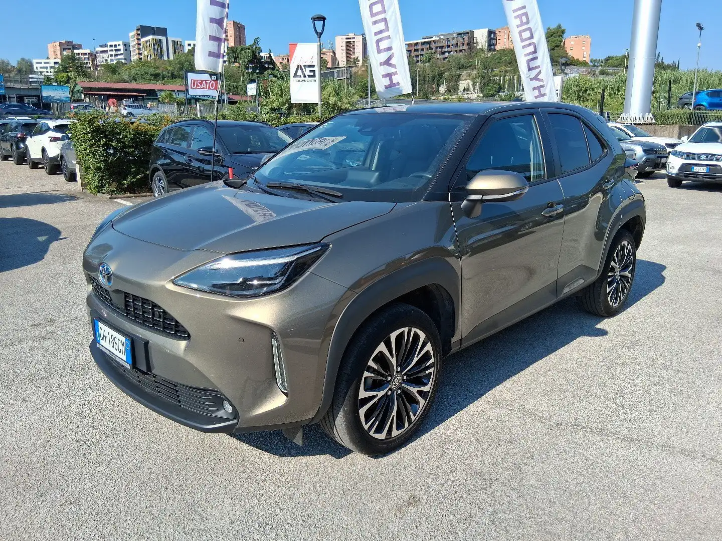 Toyota Yaris Cross Yaris Cross 1.5 Hybrid 5p. E-CVT Lounge Gris - 1