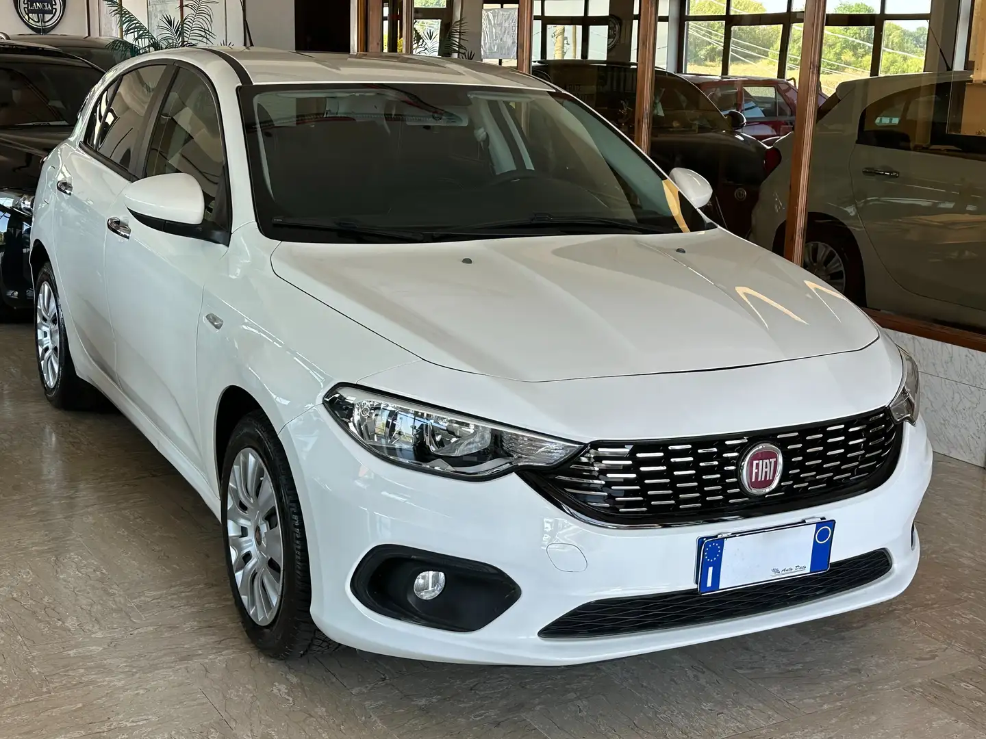 Fiat Tipo 1.3 M.JET 95 cv. 5 porte EASY Bianco - 2