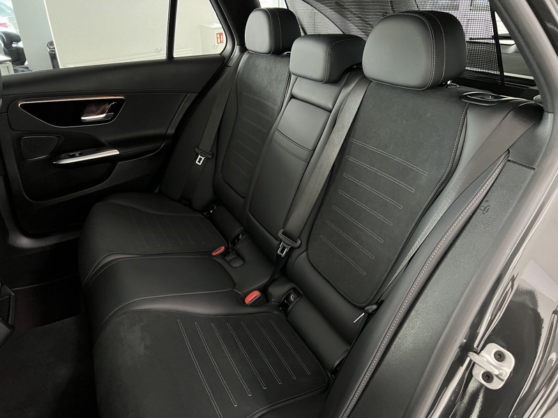 Mercedes-Benz C 220 T d AMG Night+Panorama+AHK+AssistenzPaket — photo 9