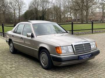 200-500 (W124) 200 E slechts 48Dkm ! origineel