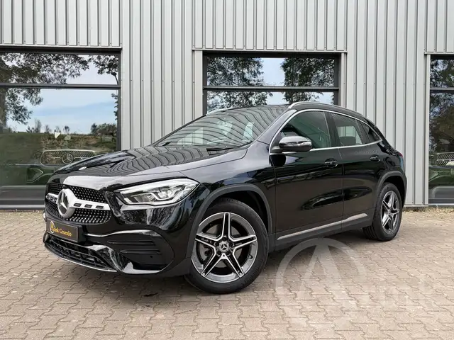 Mercedes-Benz GLA 250 e AMG Line