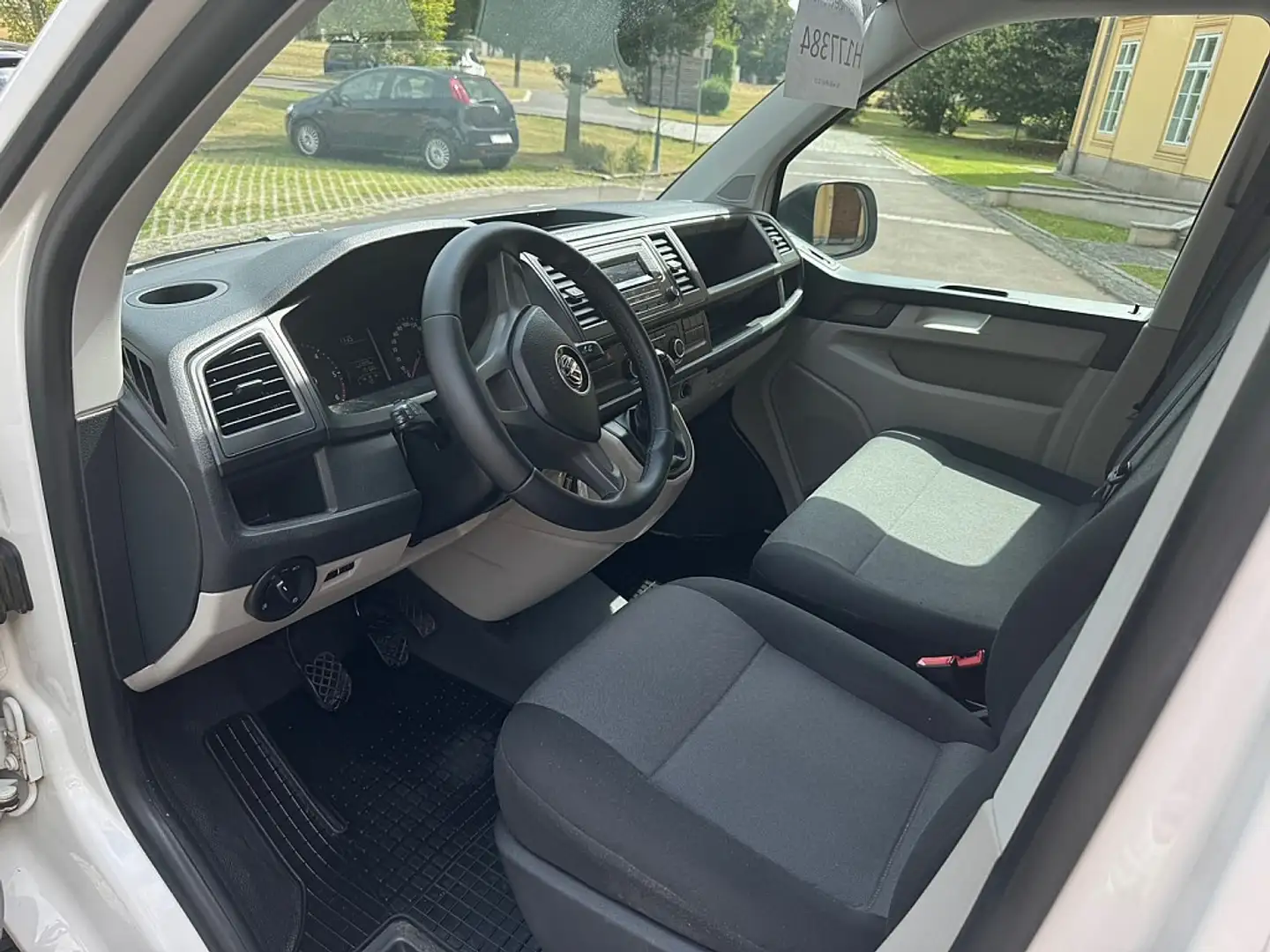 Volkswagen T6 Kombi KR 2,0 TDI LED, Sitzheizung, Tempomat, ZGG 3,0T... Weiß - 2