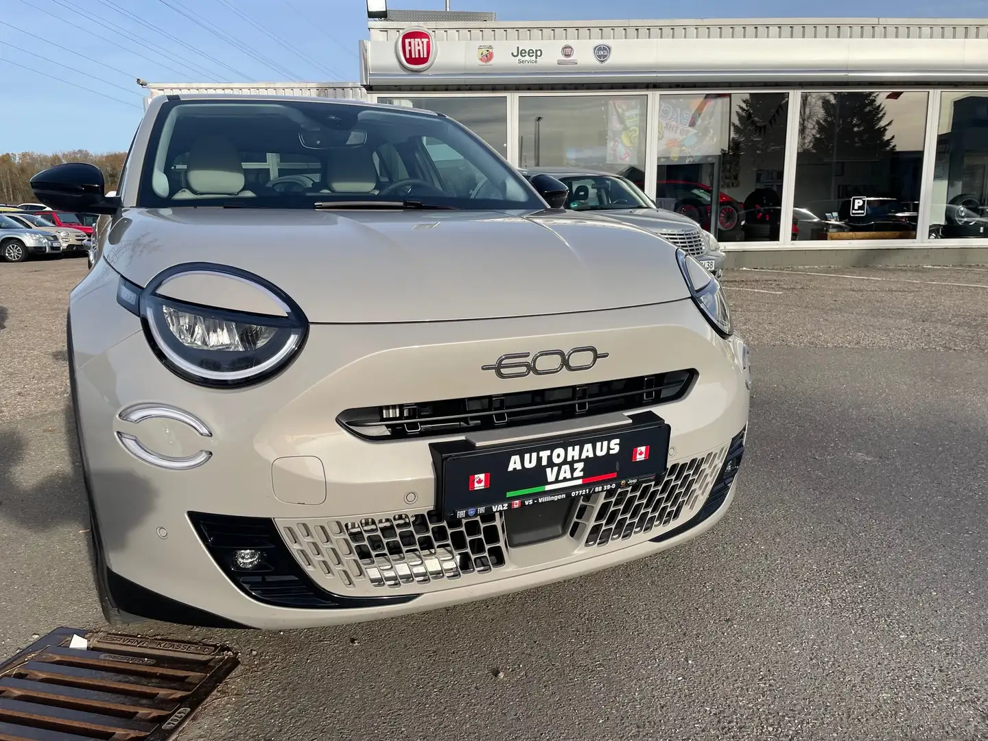 Fiat 600 Hybrid La Prima Beige - 2