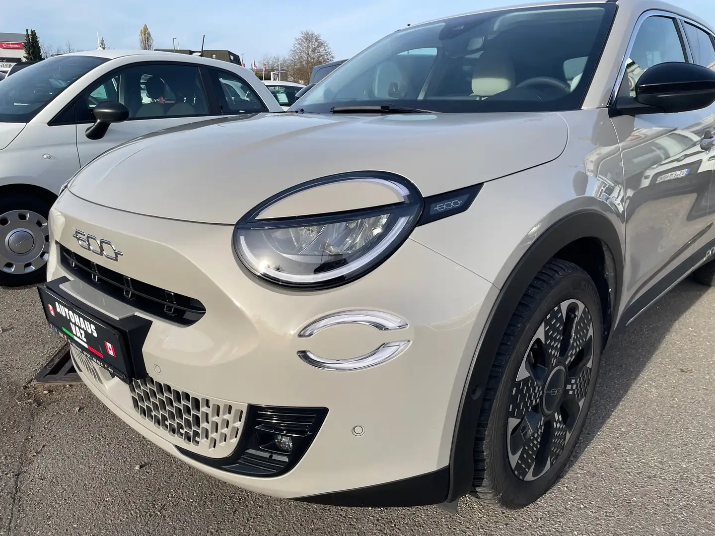 Fiat 600 Hybrid La Prima Beige - 1
