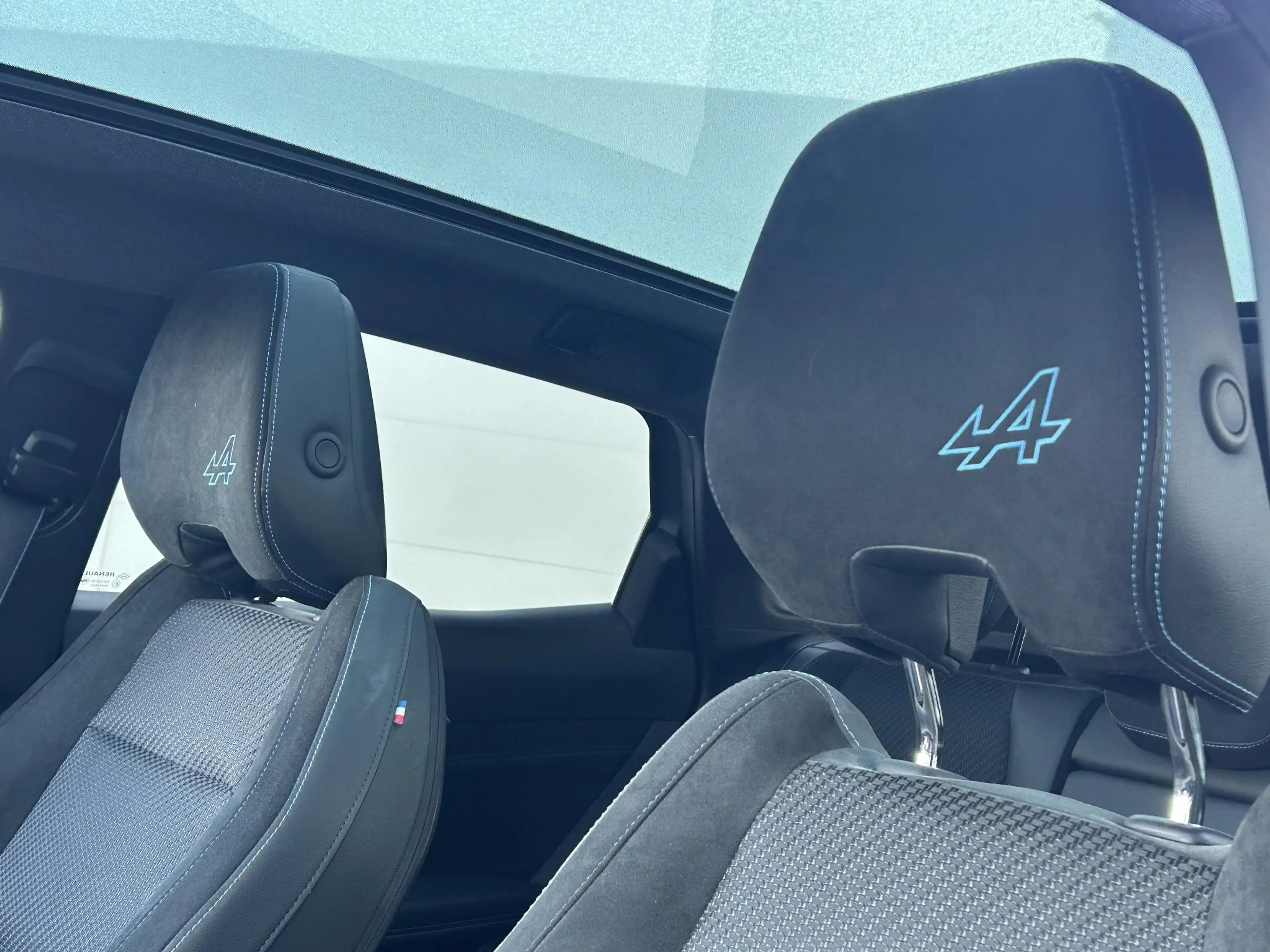 Renault Austral 1.2 E-Tech full hybrid 200 iconic esprit Alpine | — photo 26