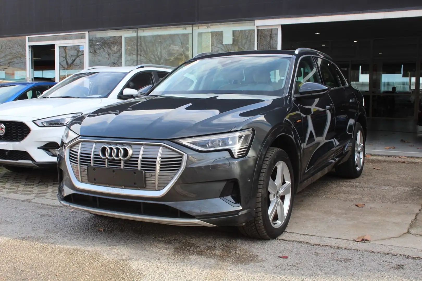 Audi e-tron 55 quattro Advanced Gris - 2