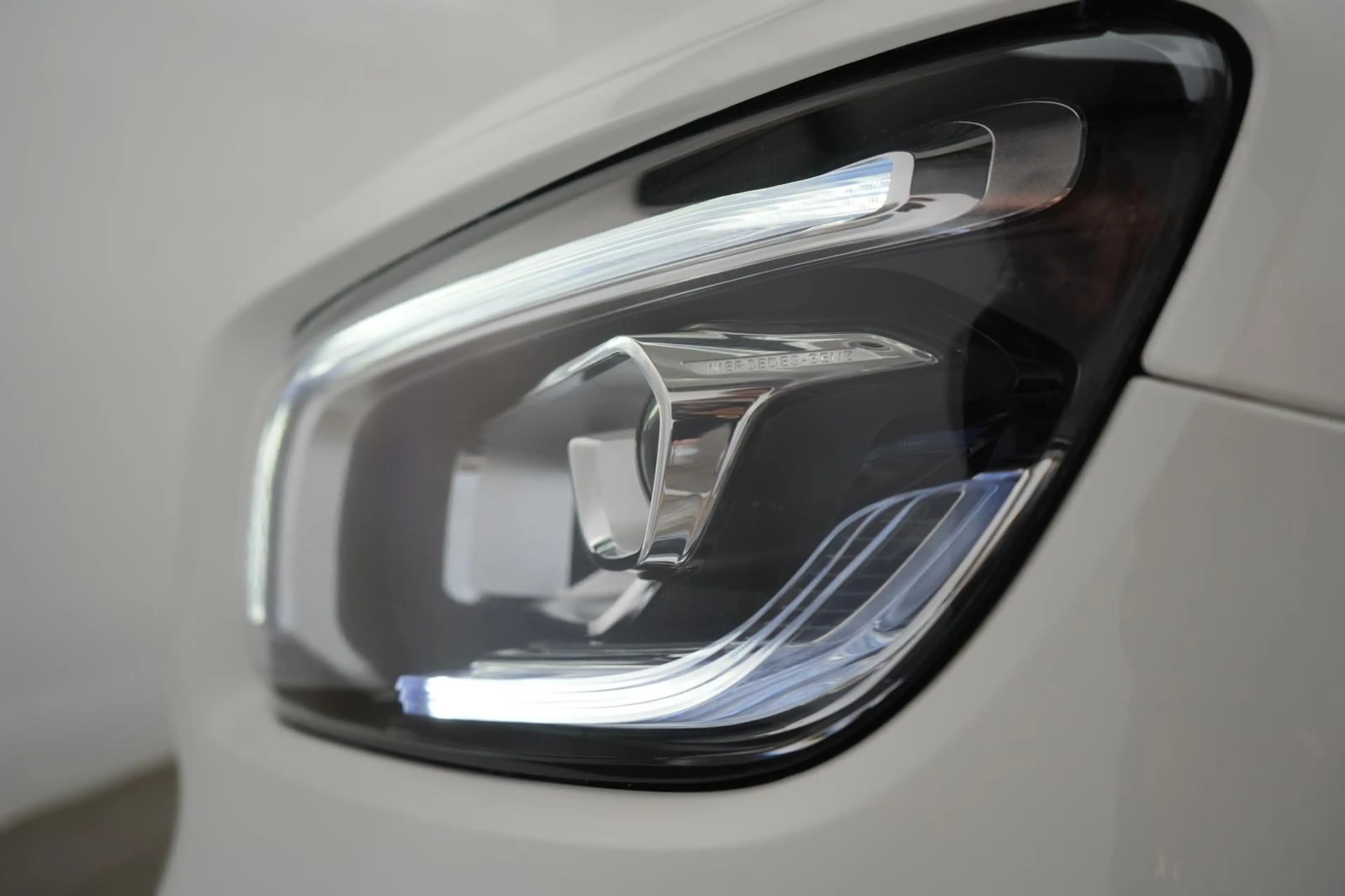 Mercedes-Benz GLB 220 d 4Matic 8G-DCT AMG Kamera/AHK/Lane/ — photo 12