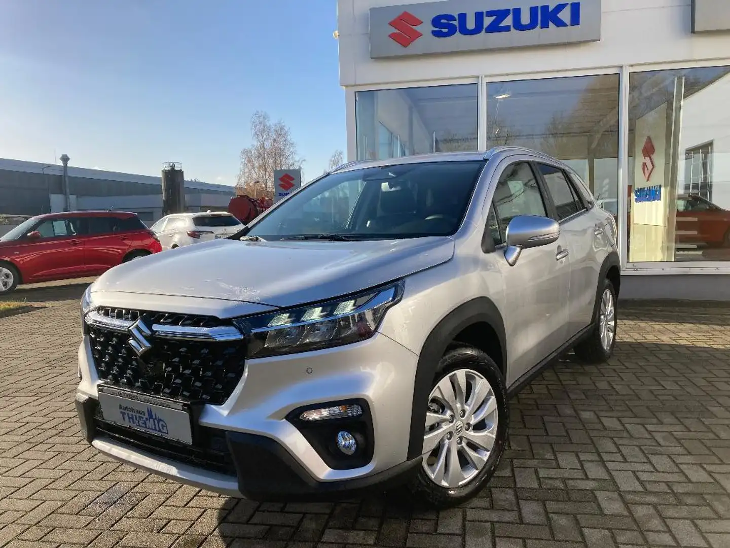 Suzuki S-Cross 1,4 Comfort Allgrip 4x4 Silber - 1