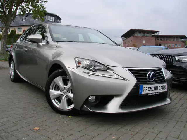 Lexus IS 300 h 2.5L Hybrid Automatik Tepomat Kamera Navi