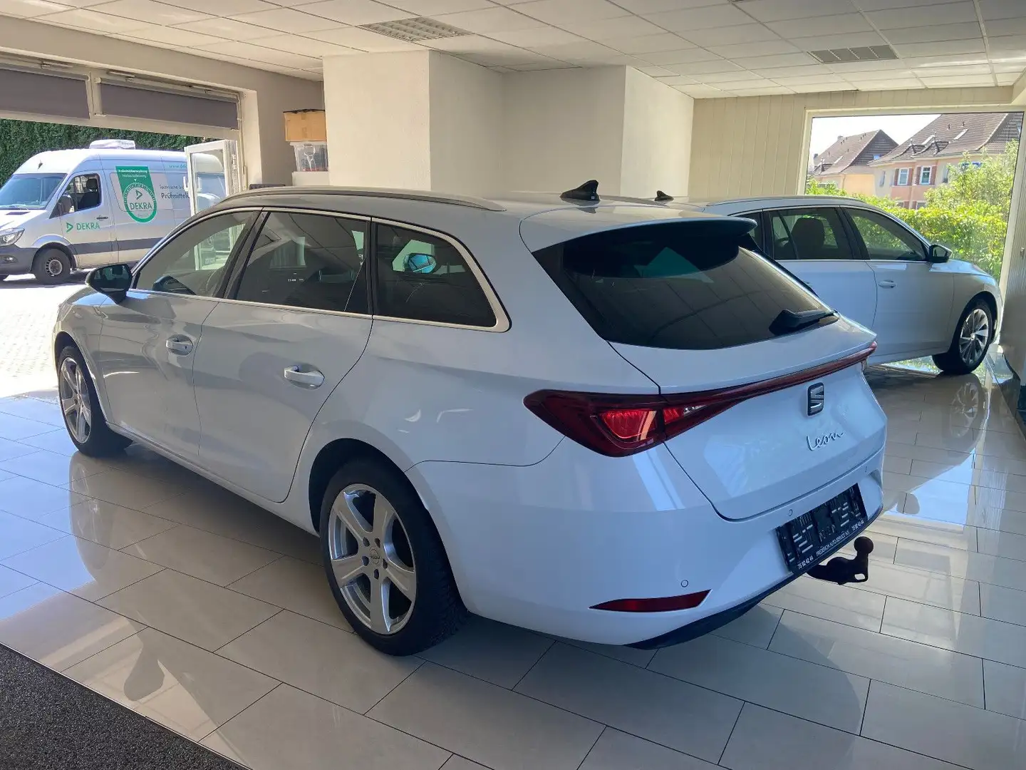 SEAT Leon Navi;LED,AHK,el.Heckkl.Teilleder,Kamera Blanc - 2