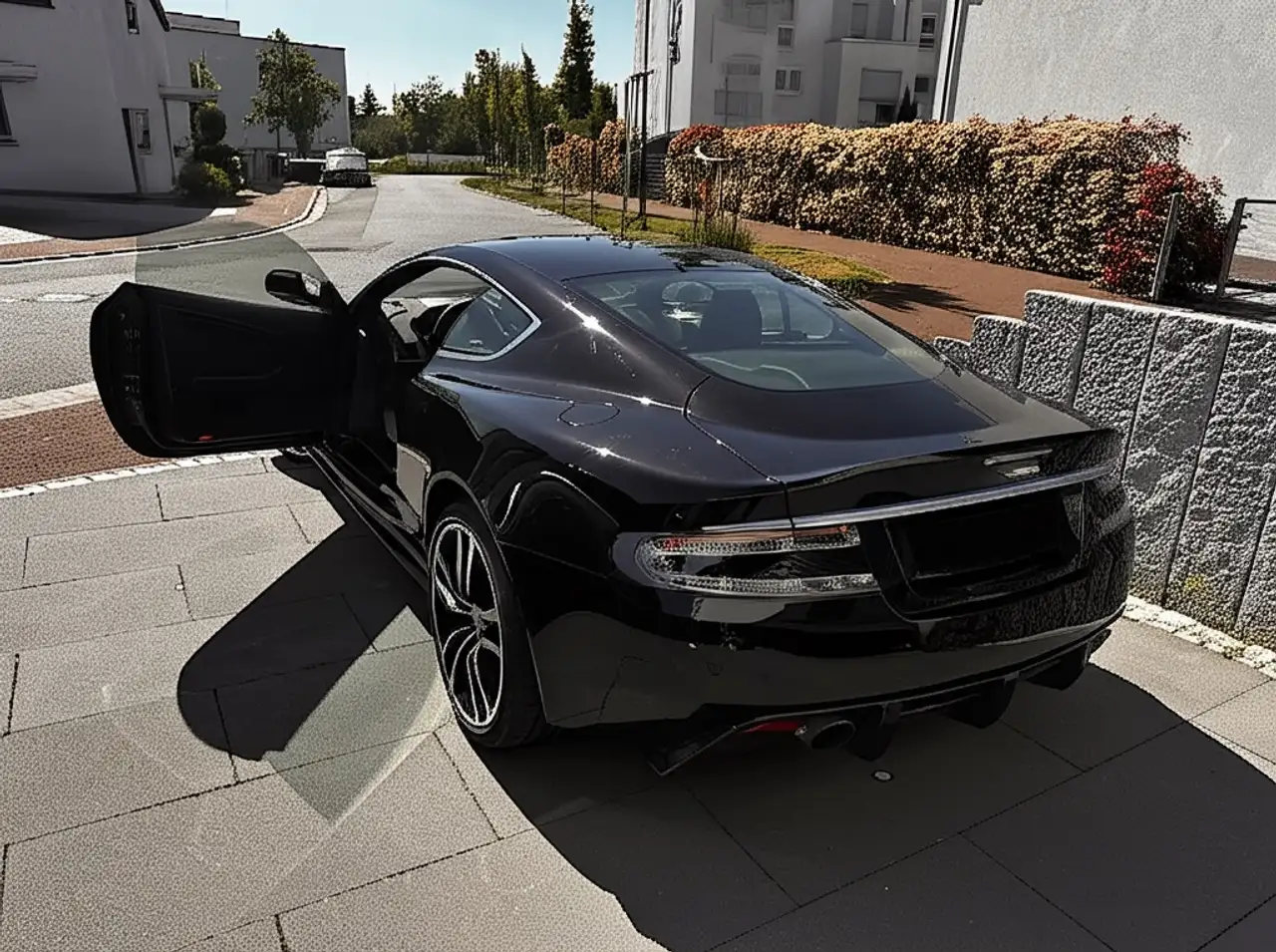 Aston Martin DBS