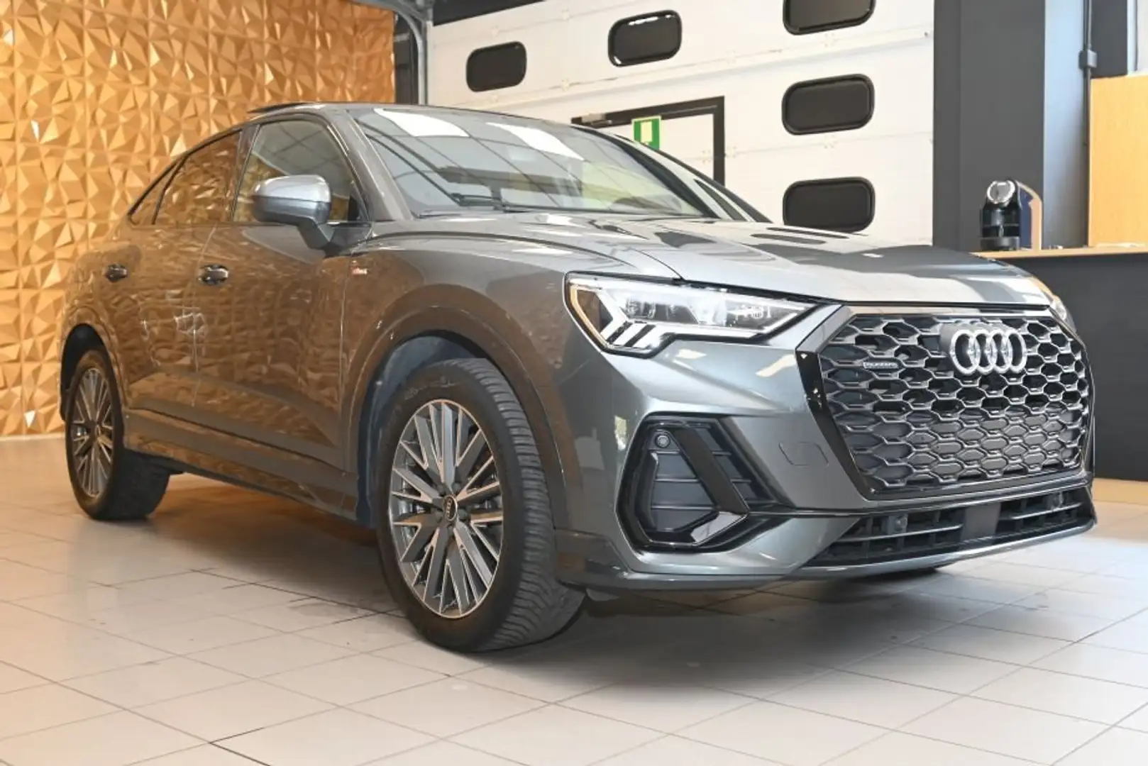 Audi Q3 SPB 35 TDI Q.S-TR.BUSIN.2X S-LINE TETTO RADAR FULL Gris - 2