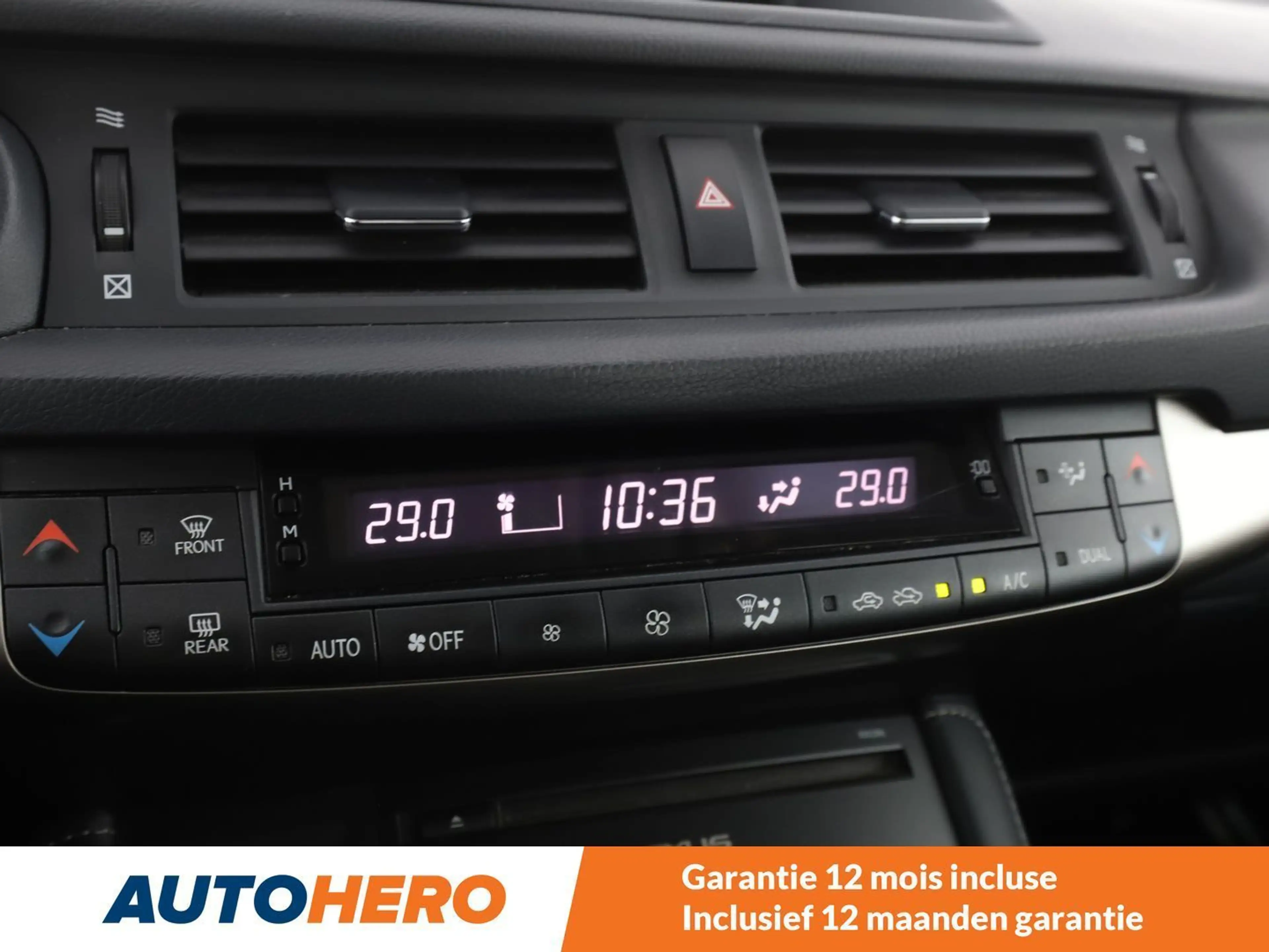 Lexus CT 200h CT 200h — photo 9