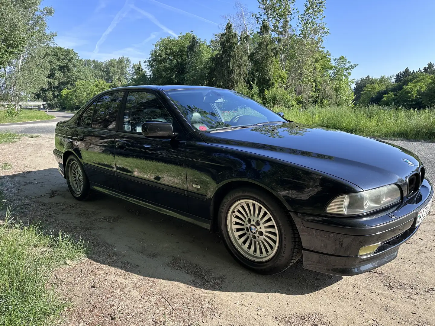 BMW 528 E39 - 1