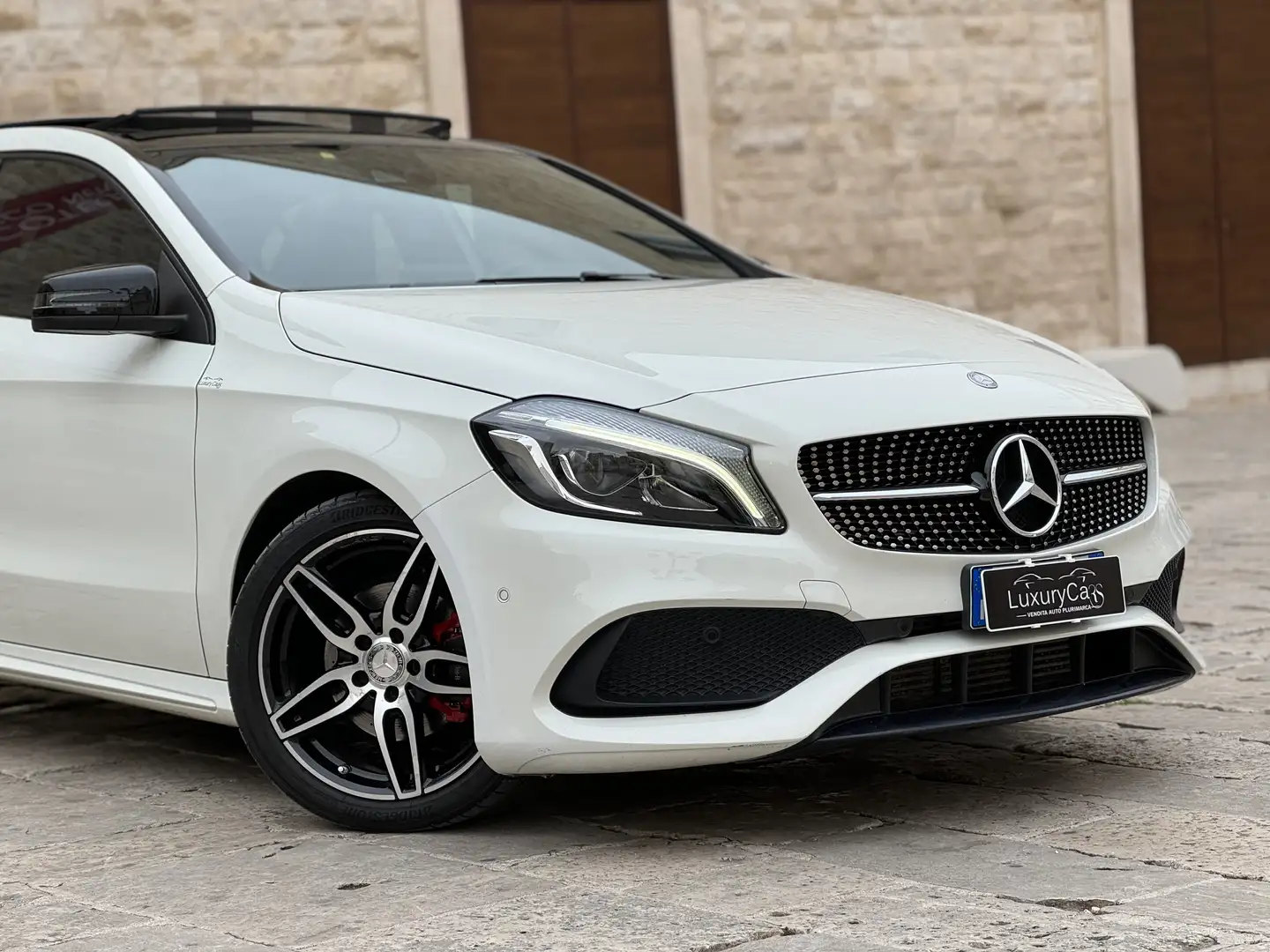 Mercedes-Benz A 200 A 200 d Premium auto my16 TETTO AMG Bianco - 2
