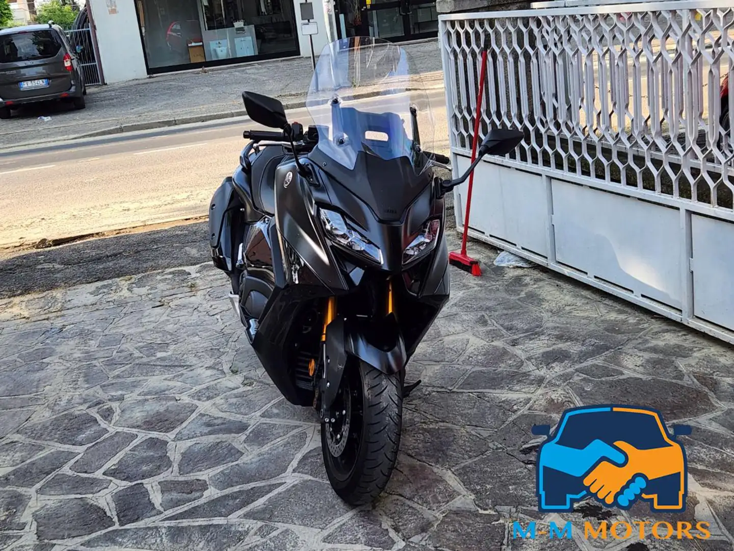 Yamaha T-Max 560 TECH MAX Zwart - 2