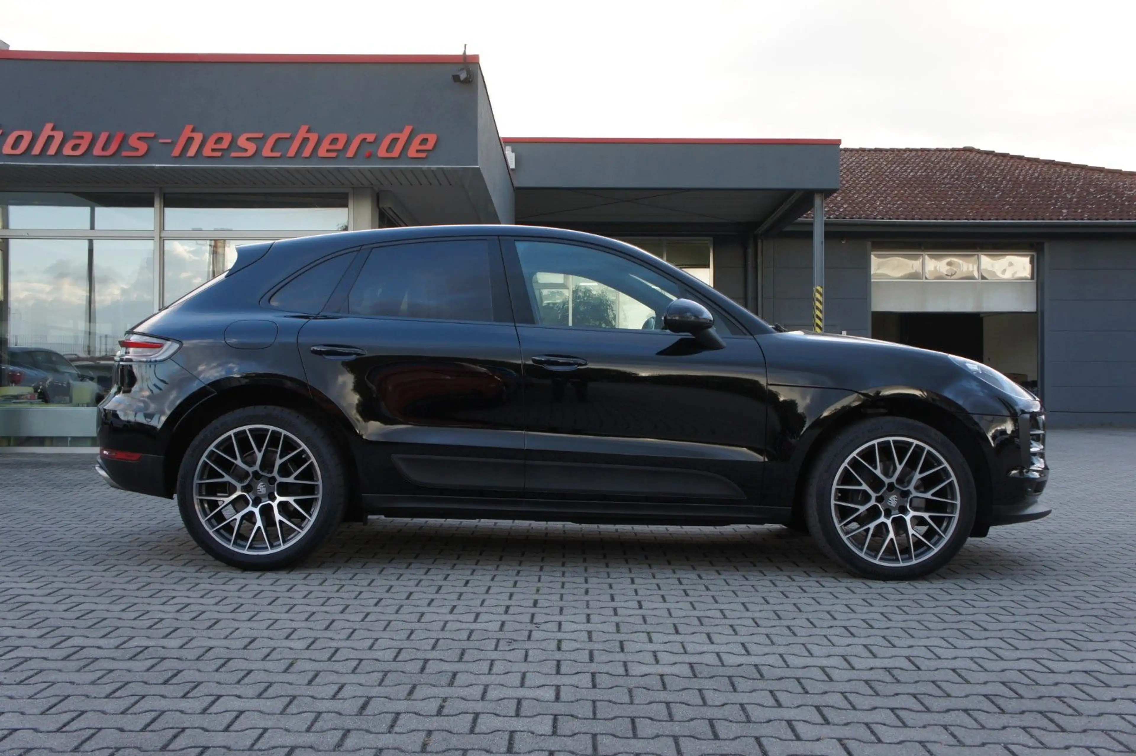 Porsche Macan 2.0 Basis *LED*PANO*KAMERA*21-ZOLL* — photo 9