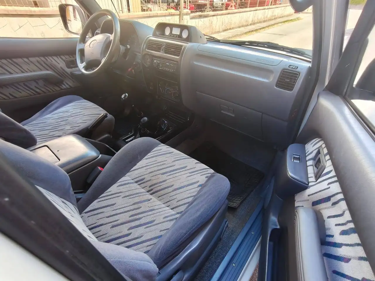 Toyota Land Cruiser bj73 3p 2.5 td4, foto 11
