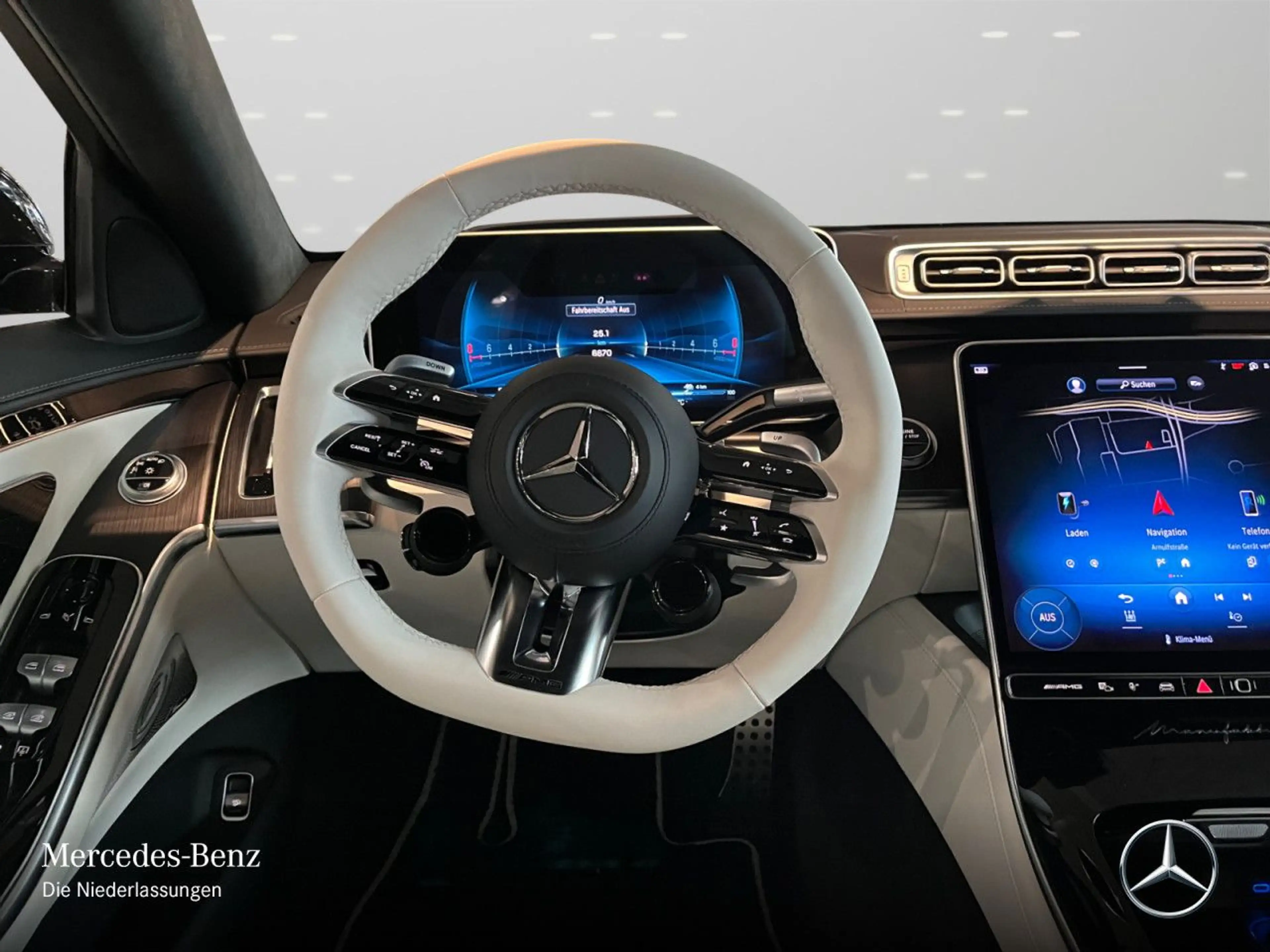 Mercedes-Benz S 63 AMG S 63 S E PANO+DIGITAL-L+BURMESTER3D+FAHRASS — photo 12
