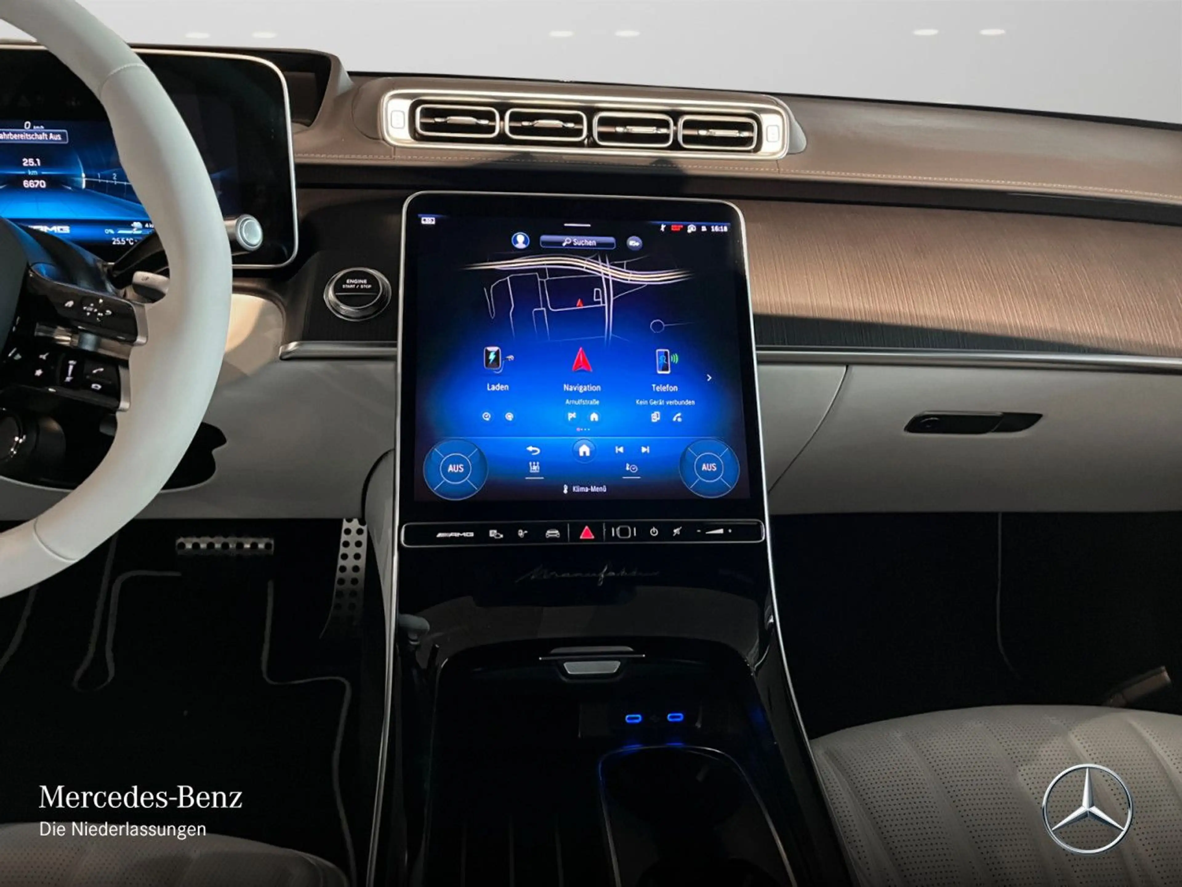 Mercedes-Benz S 63 AMG S 63 S E PANO+DIGITAL-L+BURMESTER3D+FAHRASS — photo 13