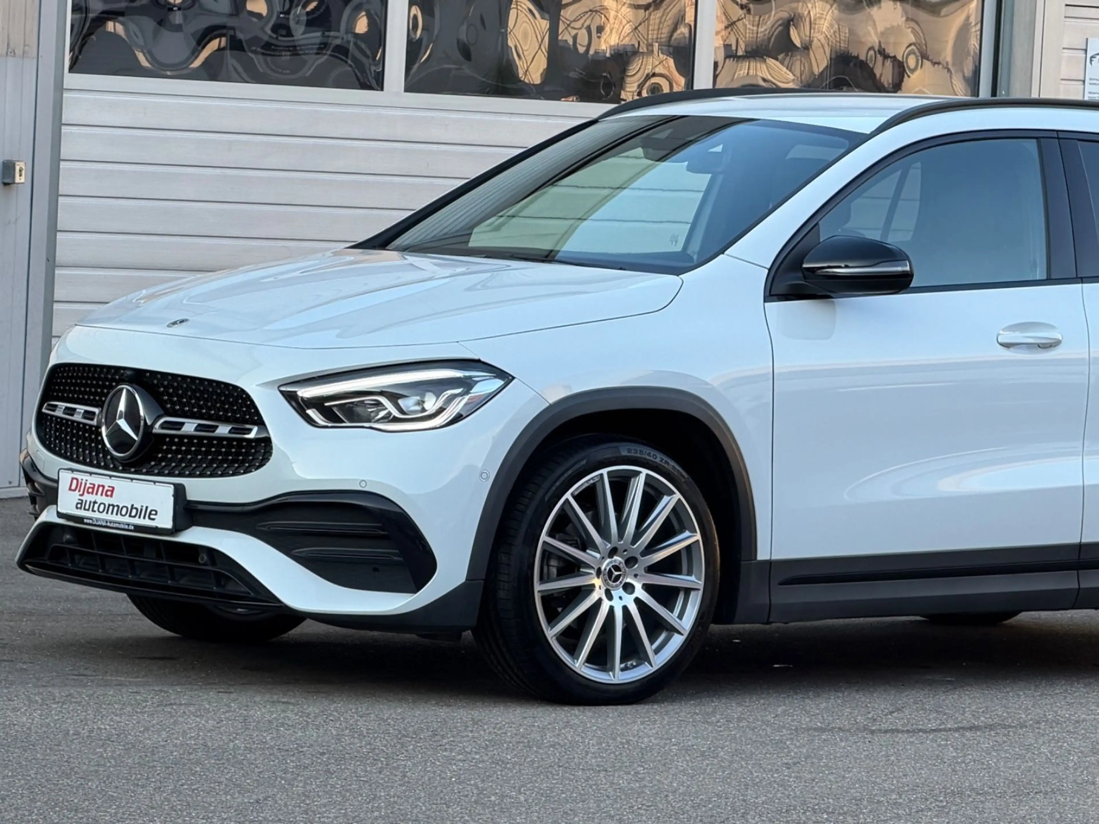 Mercedes-Benz GLA 200 AMG Night 20Zoll 1Hd Unfallfrei wieNEU! — photo 5
