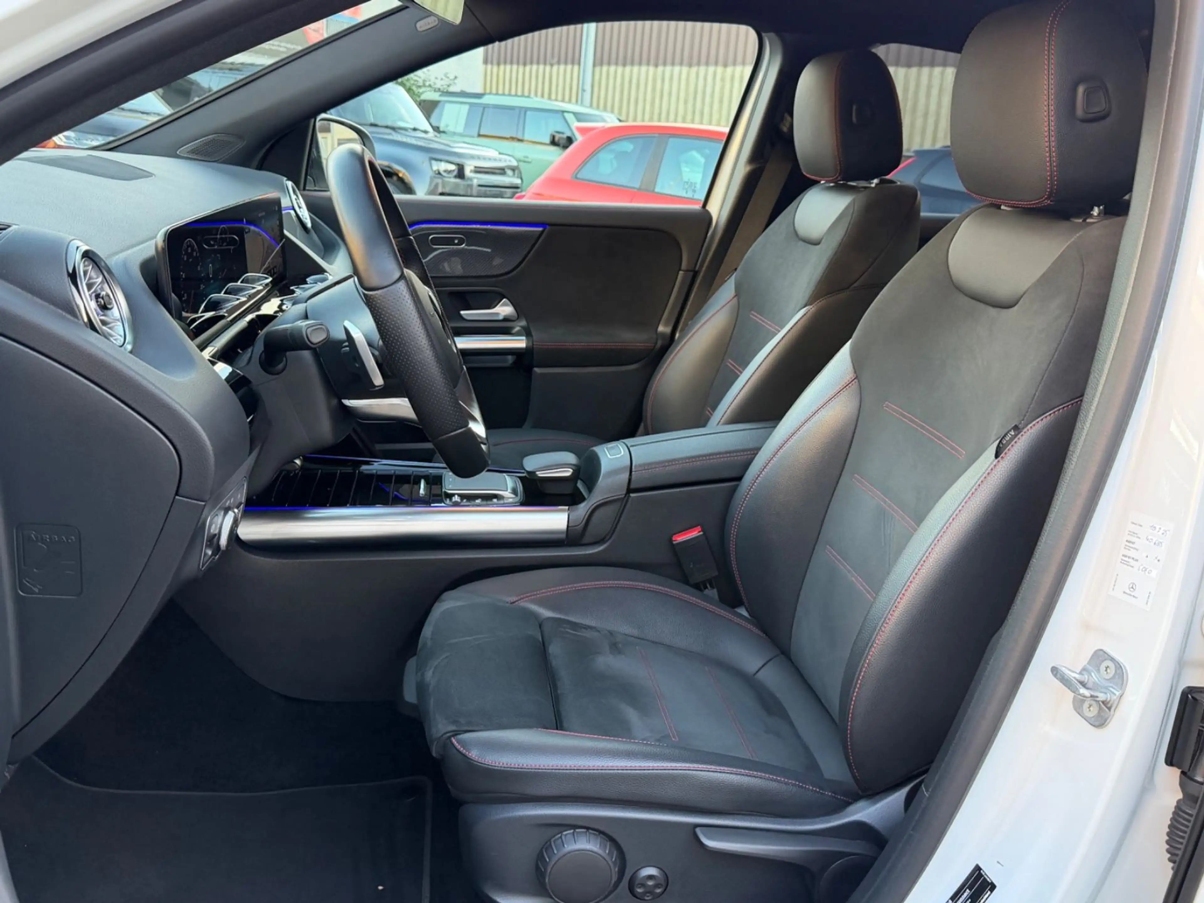 Mercedes-Benz GLA 200 AMG Night 20Zoll 1Hd Unfallfrei wieNEU! — photo 13