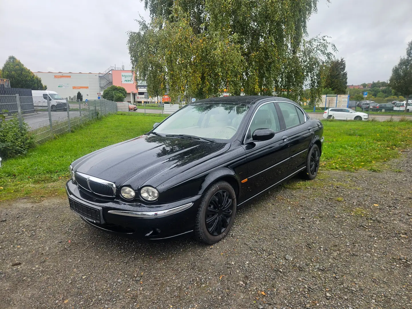 Jaguar X-Type Schwarz - 1