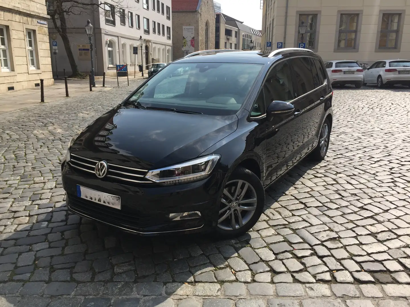 Volkswagen Touran Touran 1.2 TSI (BlueMotion Technology) SOUND Schwarz - 2