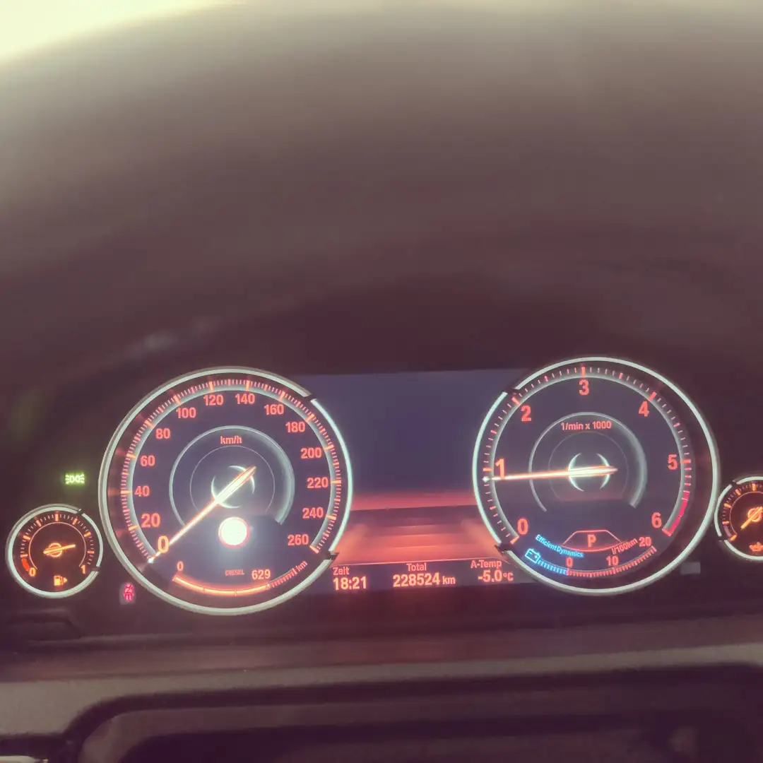 BMW 530 530d Gran Turismo Aut. Gran Turismo Schwarz - 2