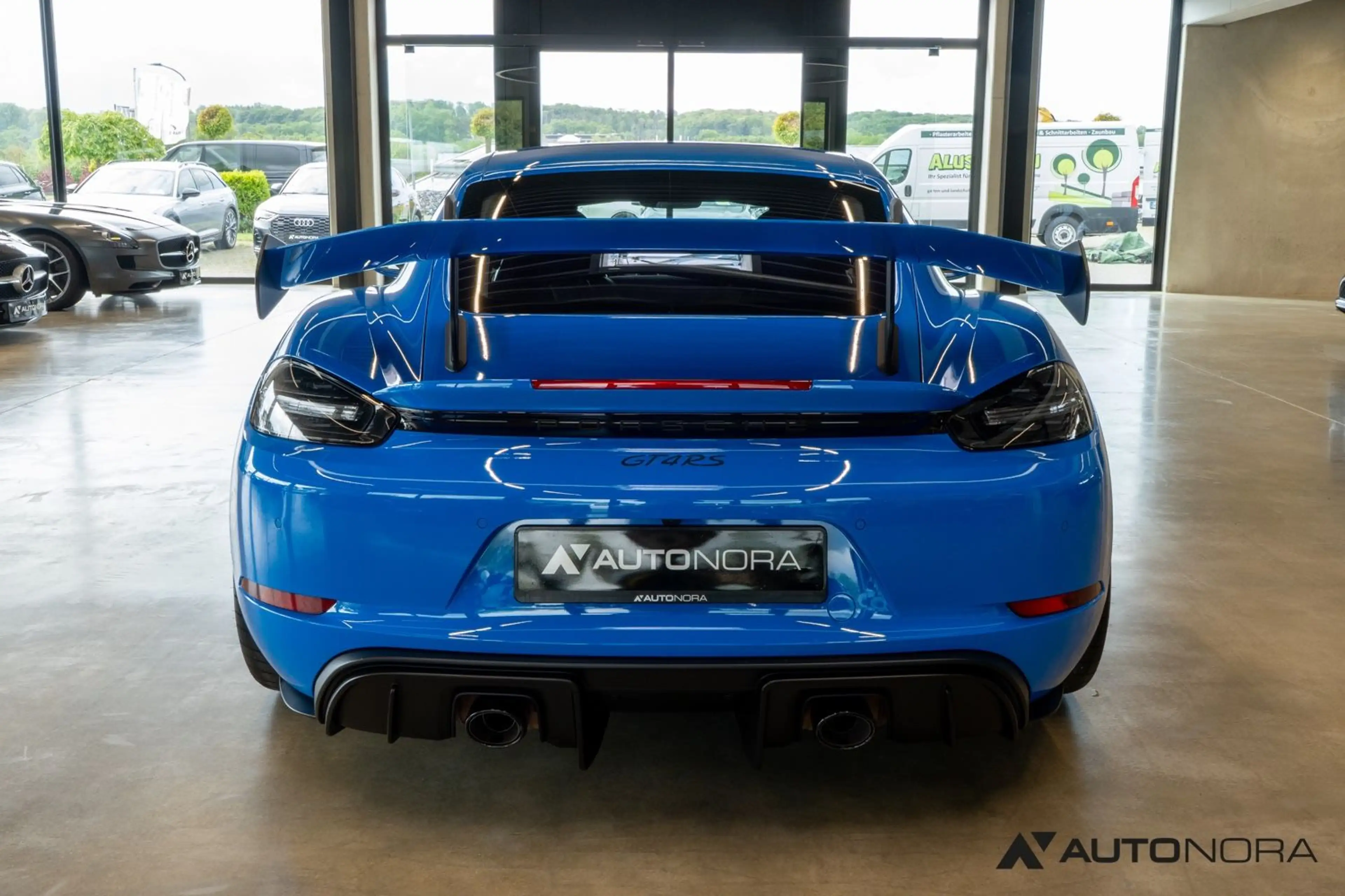 Porsche Cayman GT4 RS PCCB Approved — photo 9