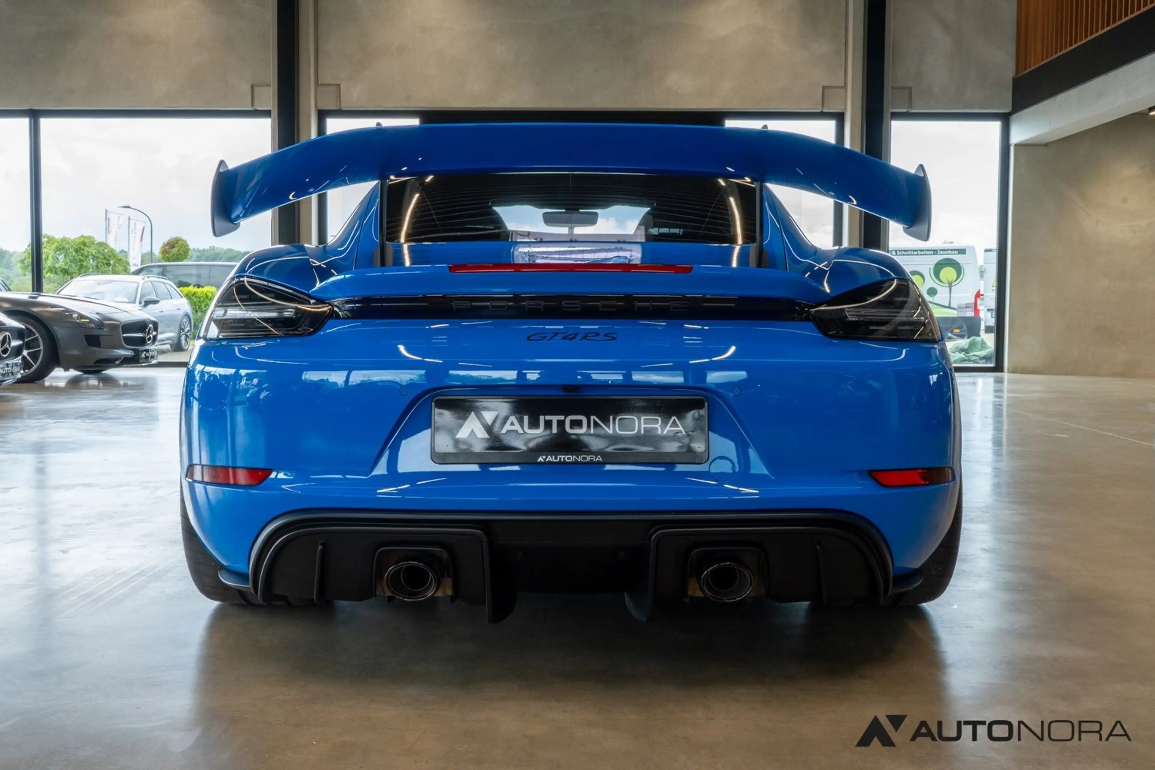 Porsche Cayman GT4 RS PCCB Approved — photo 15