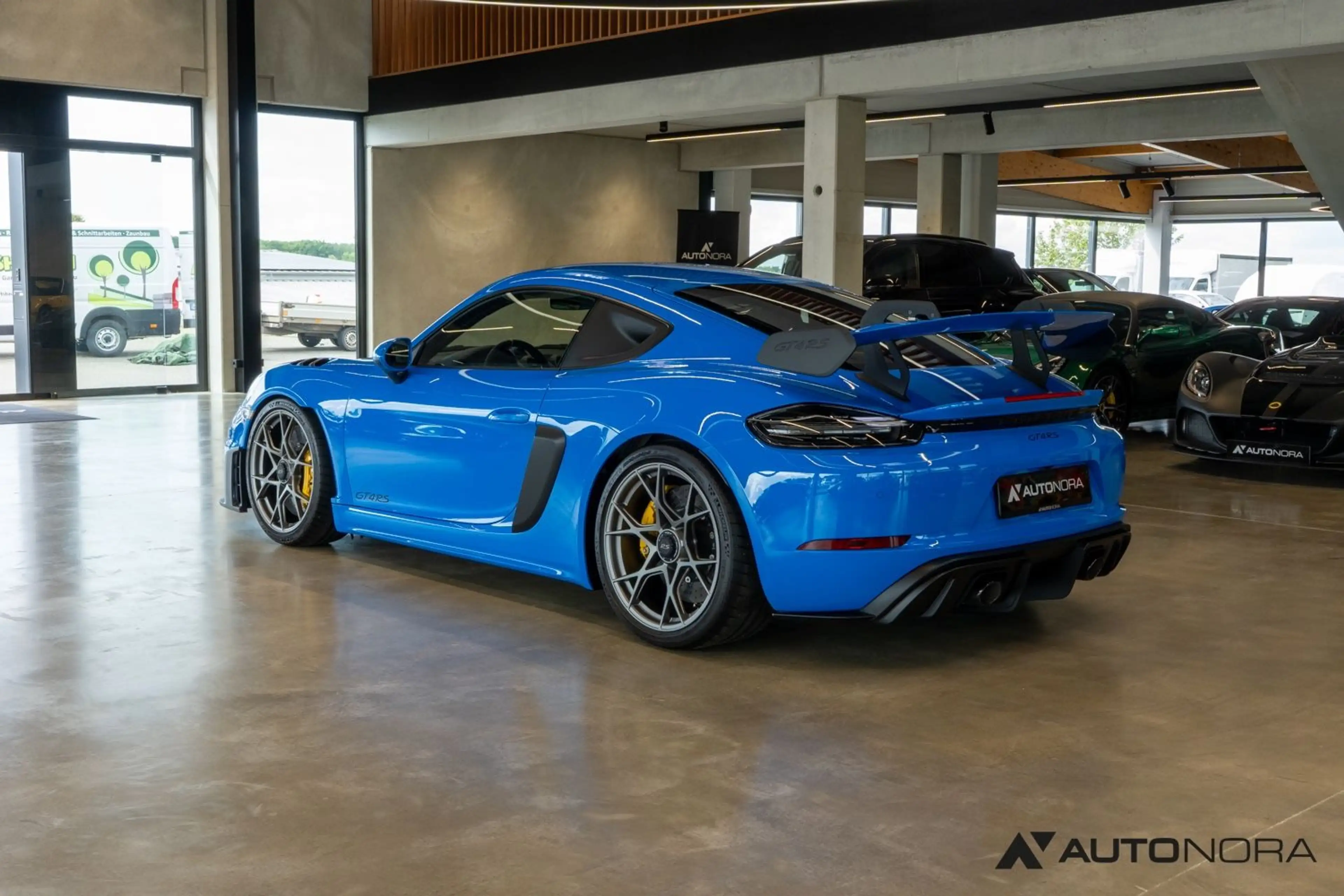 Porsche Cayman GT4 RS PCCB Approved — photo 2