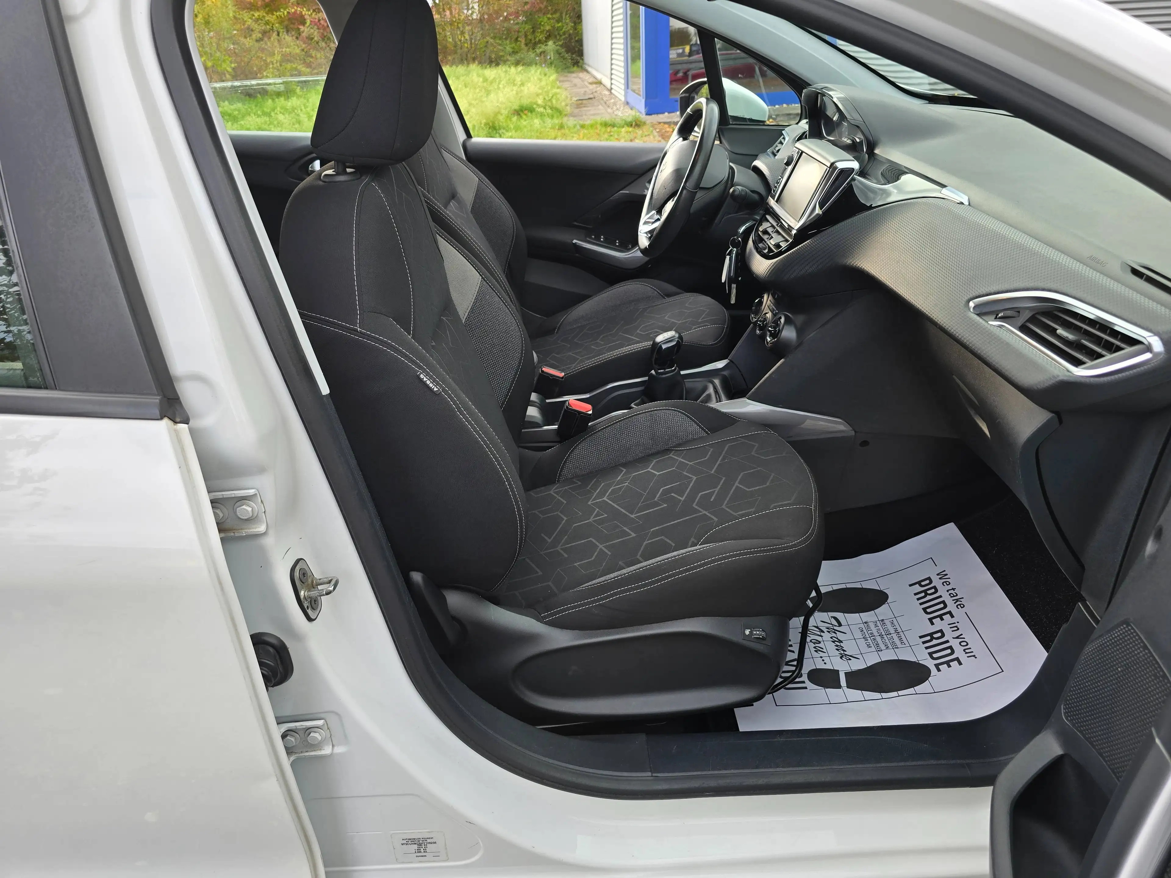 Peugeot 2008 Active 1.2 PureTech TÜV neu, Zahnriemen erneuert, Bremsen komplett neu — photo 10