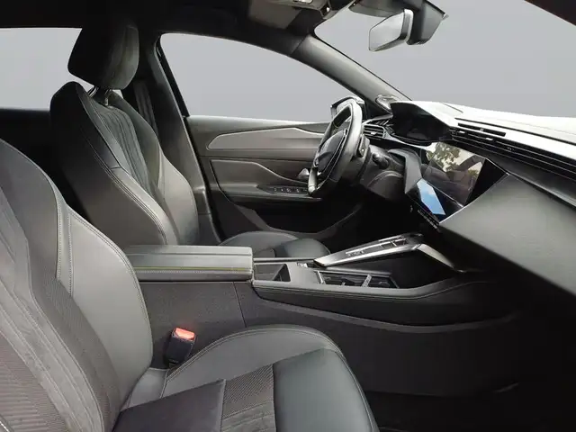 Peugeot 308 view 11