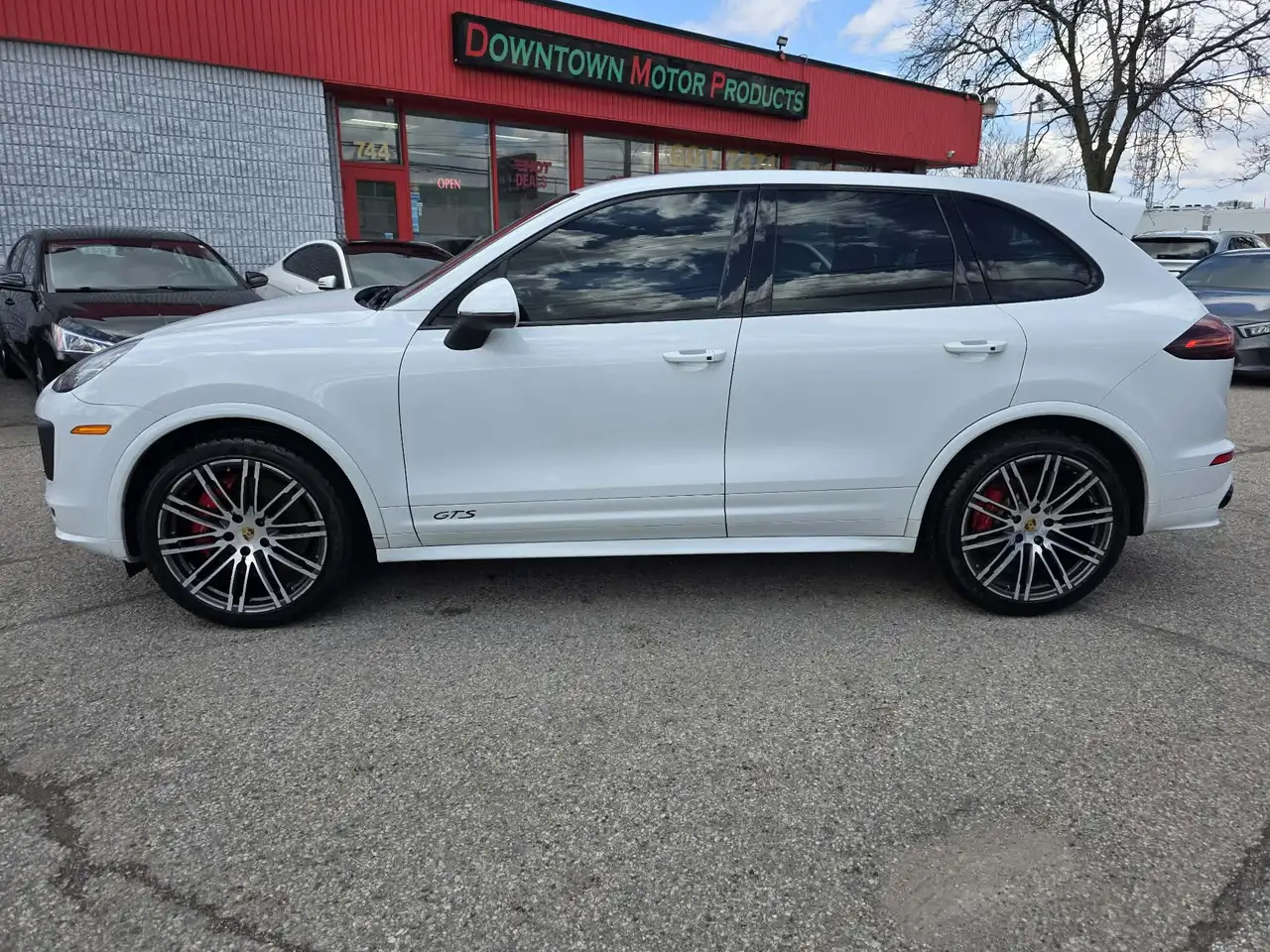 Porsche Cayenne снимка Porsche Cayenne