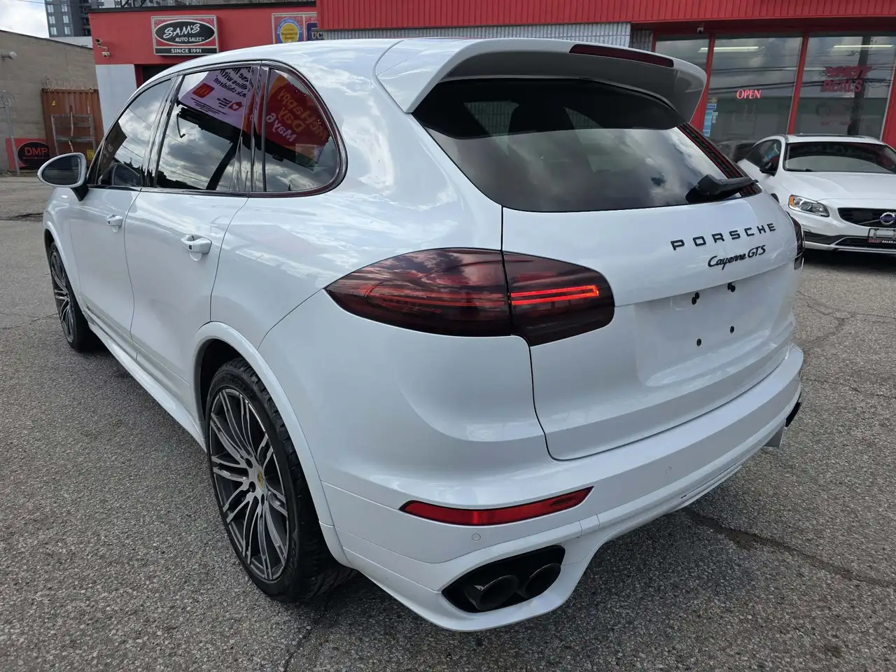 Porsche Cayenne снимка Porsche Cayenne