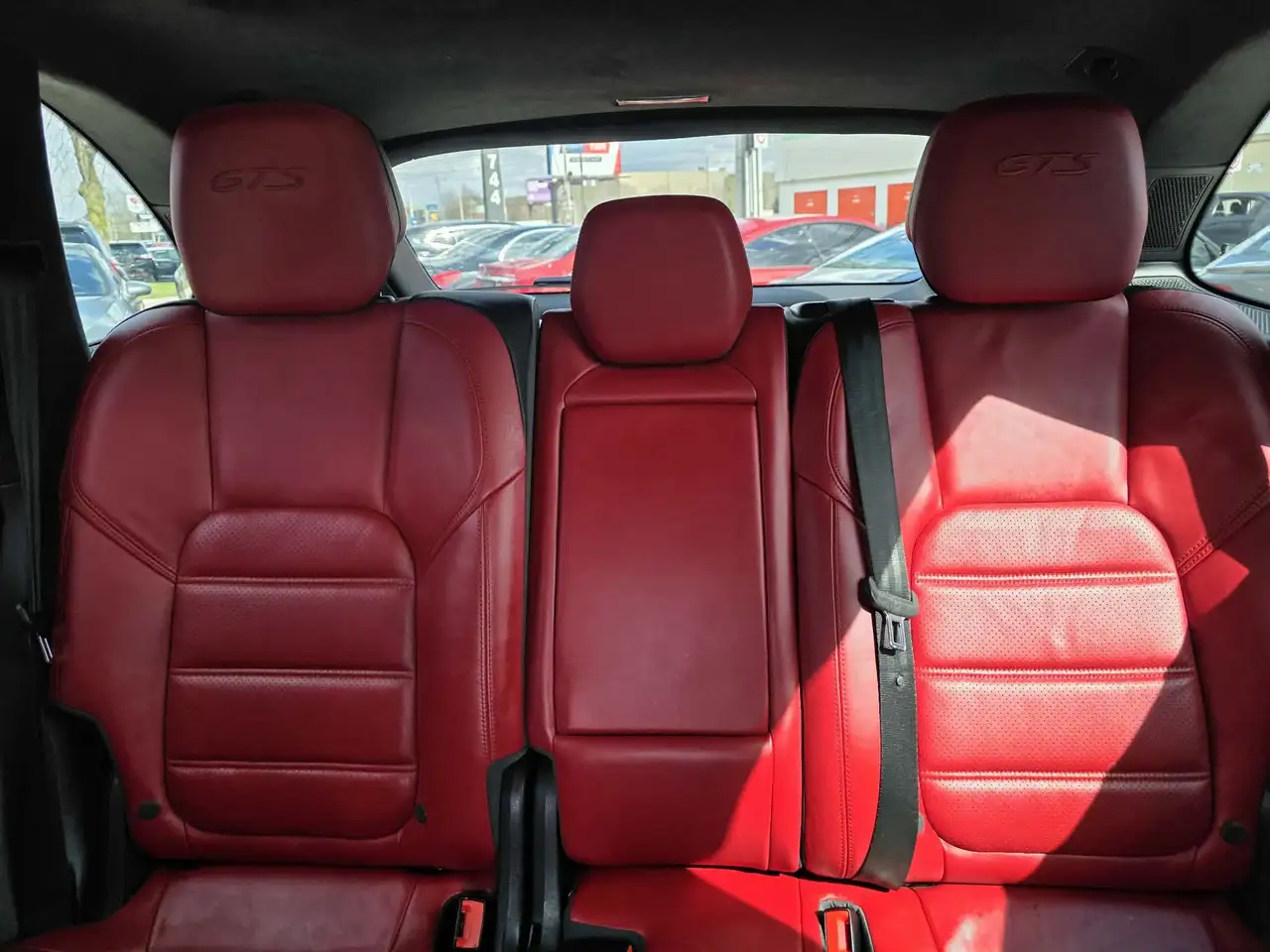 Porsche Cayenne снимка Porsche Cayenne