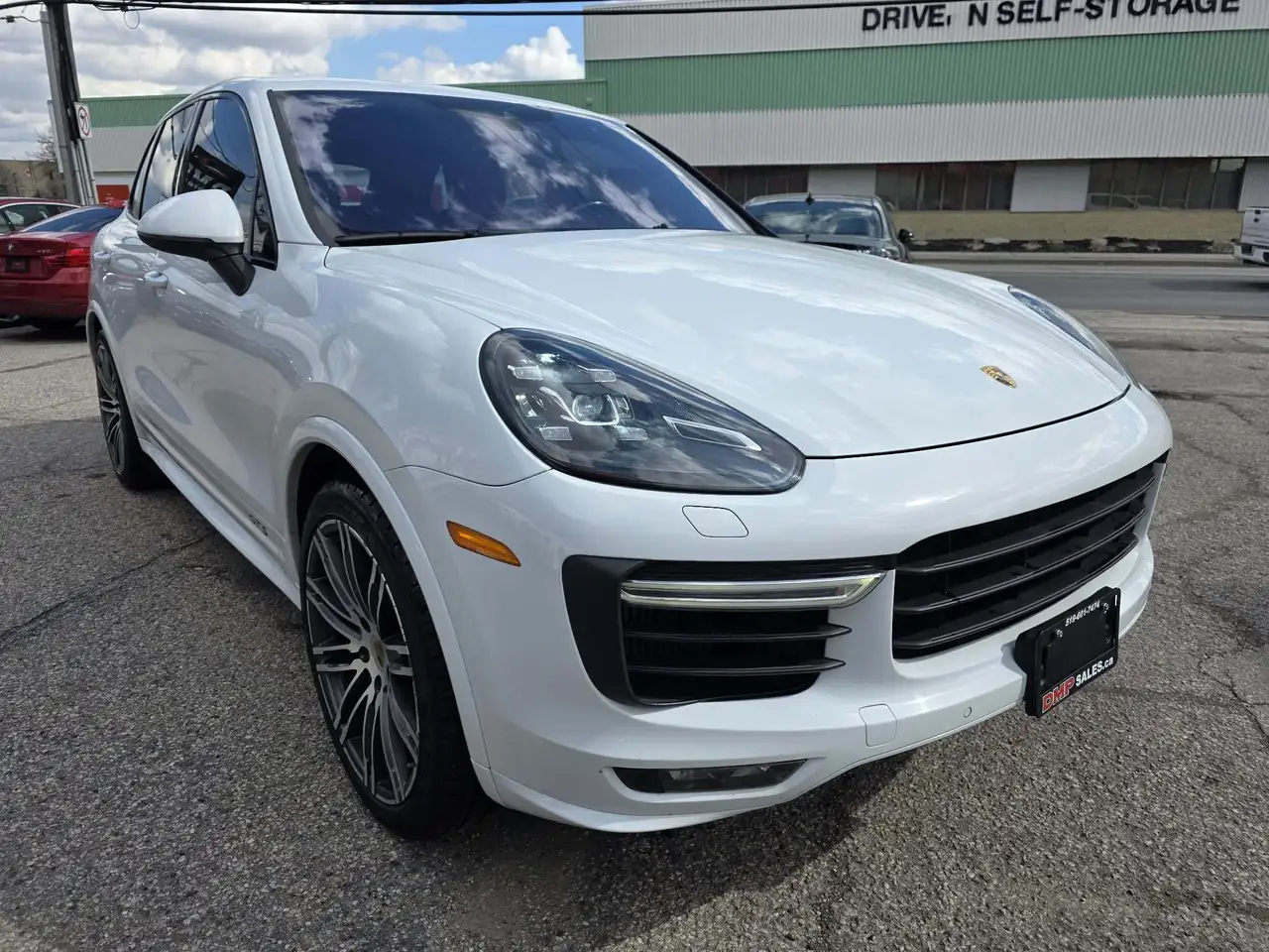 Porsche Cayenne снимка Porsche Cayenne